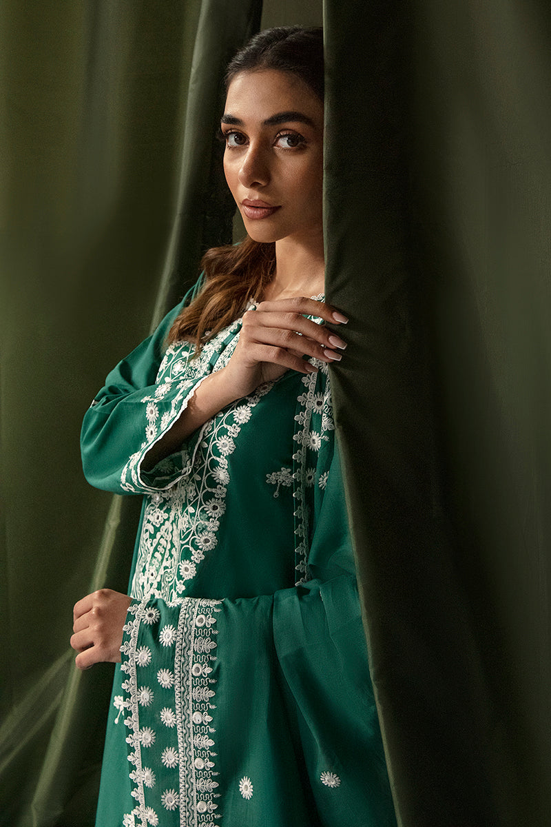 SCARLET JADE-3PC LAWN EMBROIDERED SUIT | Cross Stitch 2023