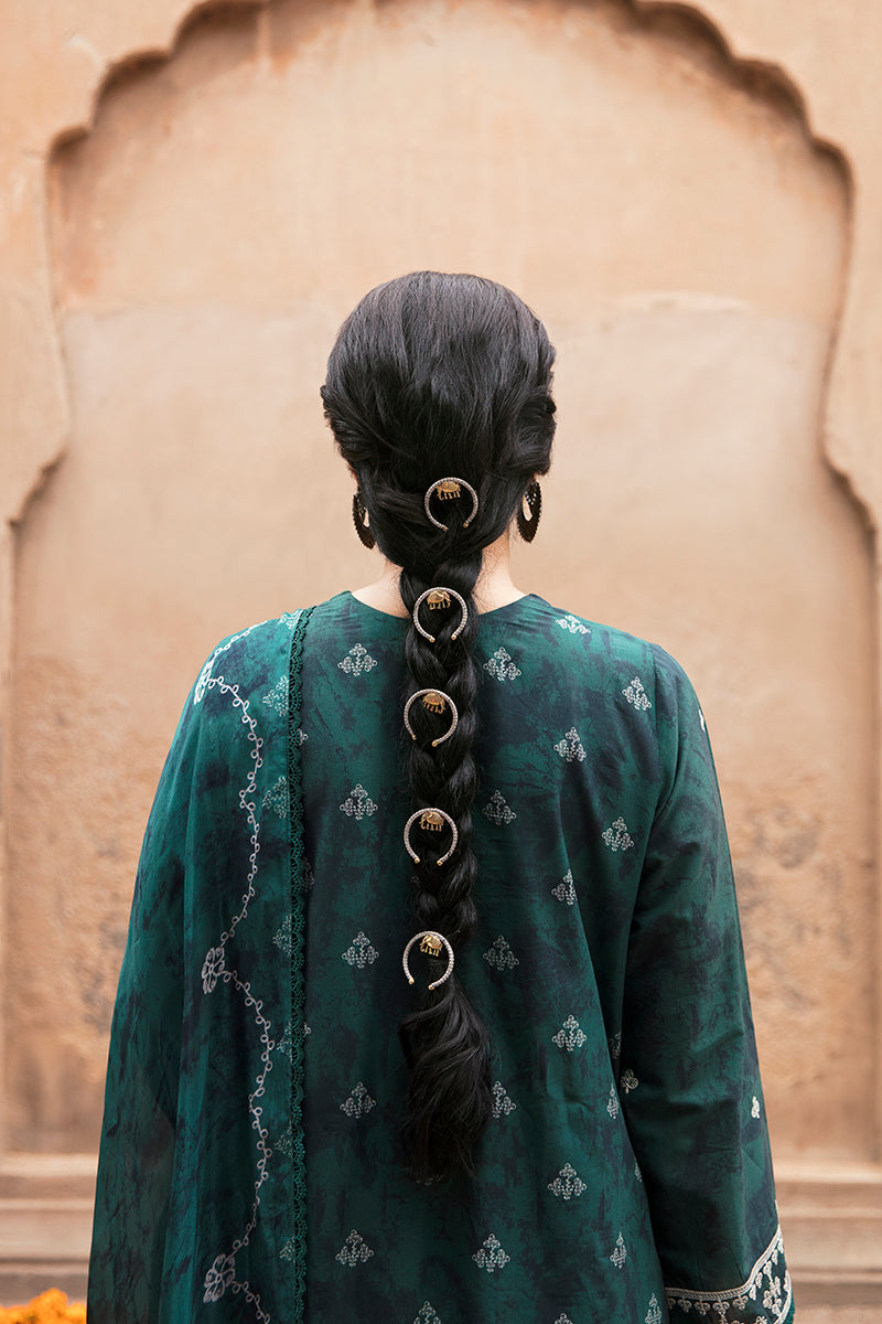 BISTRO BARN-3PC EMBROIDERED LAWN SUIT | Cross Stitch 2023