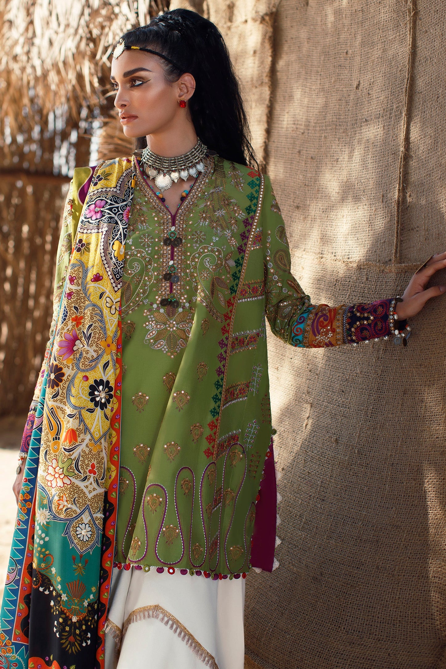 EL22-04 B (MAHROSH) | Elan Lawn 2022 | Unstitched Embroidered Lawn Suit