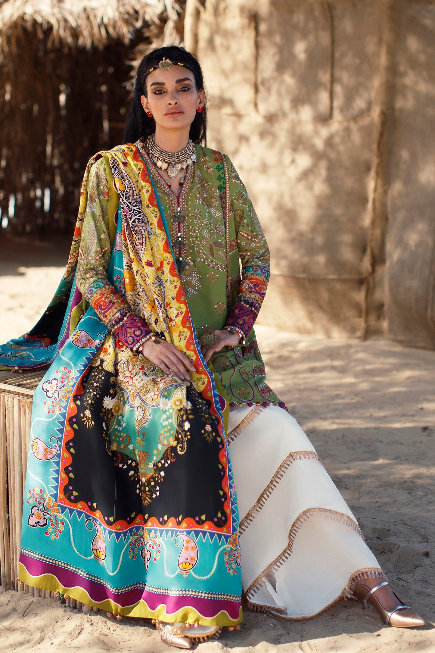 EL22-04 B (MAHROSH) | Elan Lawn 2022 | Unstitched Embroidered Lawn Suit