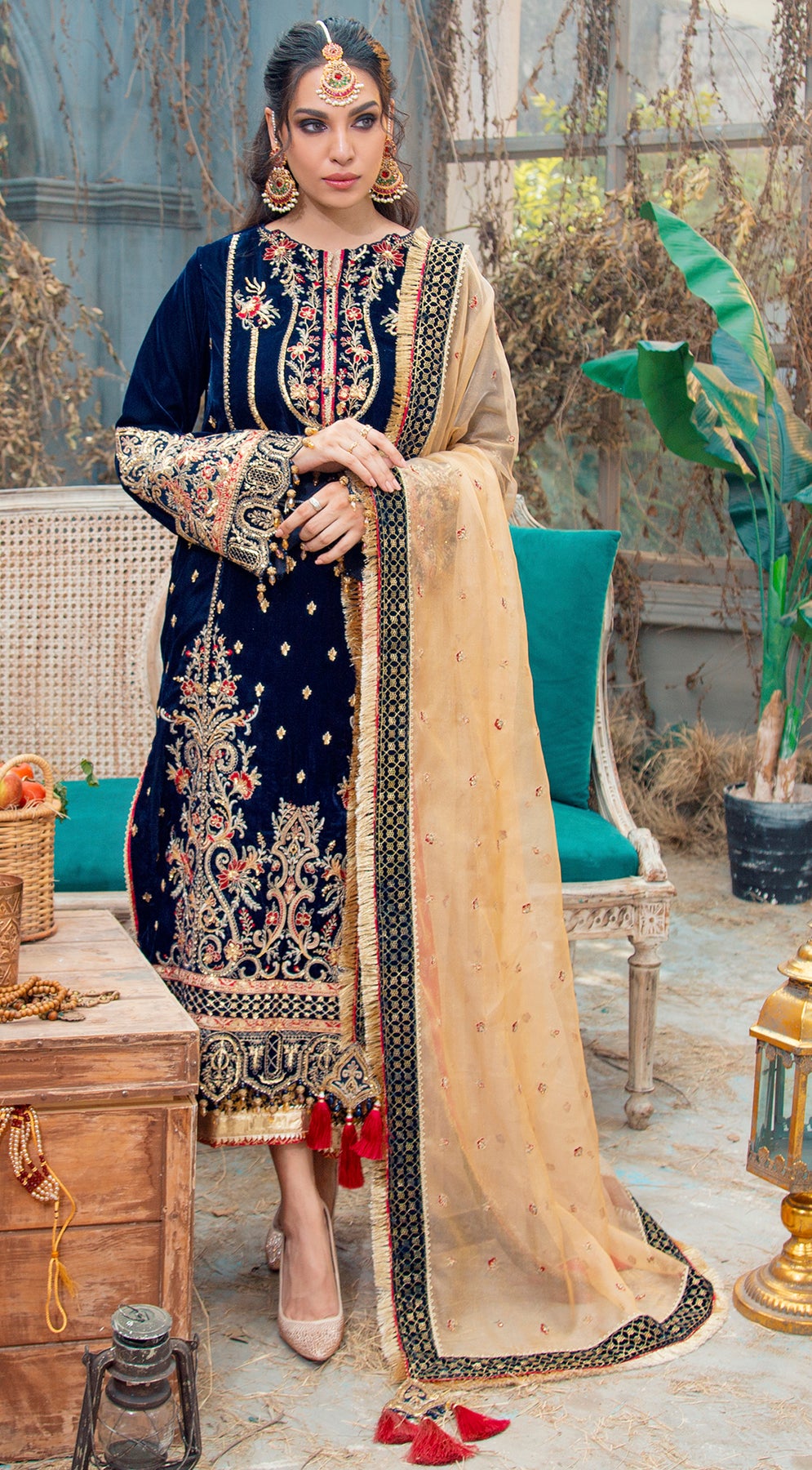 VIVARIA VL121-01 | Anaya by Kiran Chaudhry Velour De Fete '21 | Unstitched Embroidered Velvet Suits