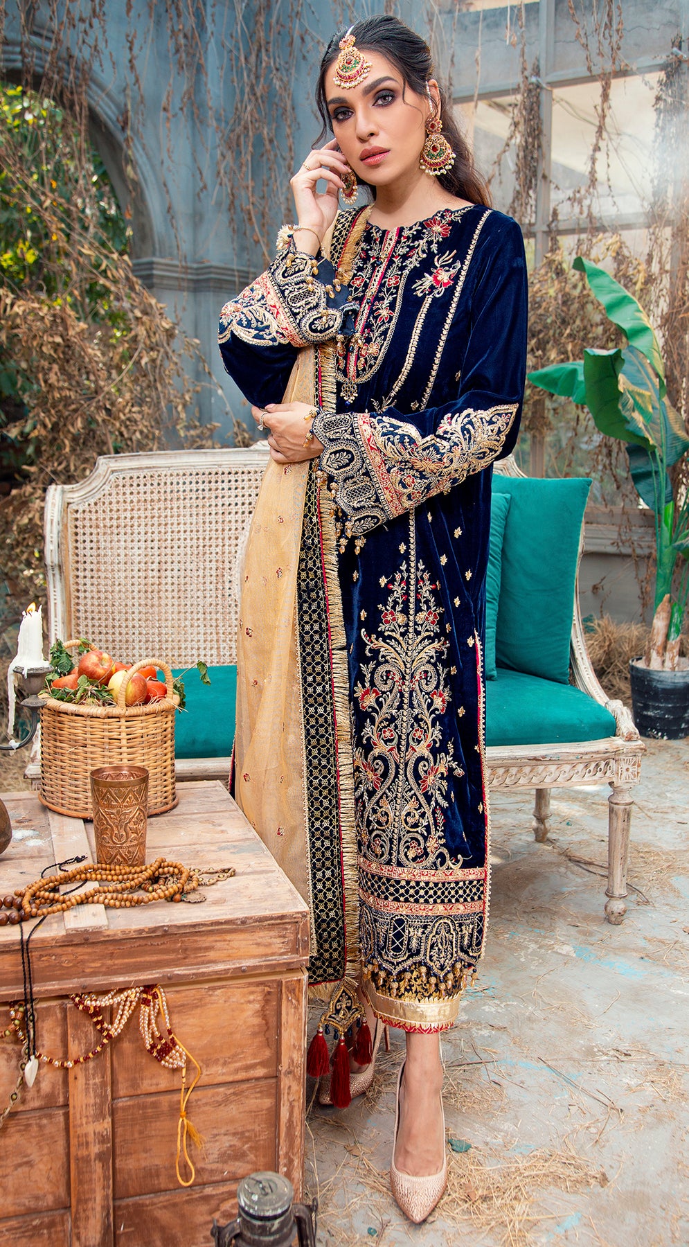 VIVARIA VL121-01 | Anaya by Kiran Chaudhry Velour De Fete '21 | Unstitched Embroidered Velvet Suits