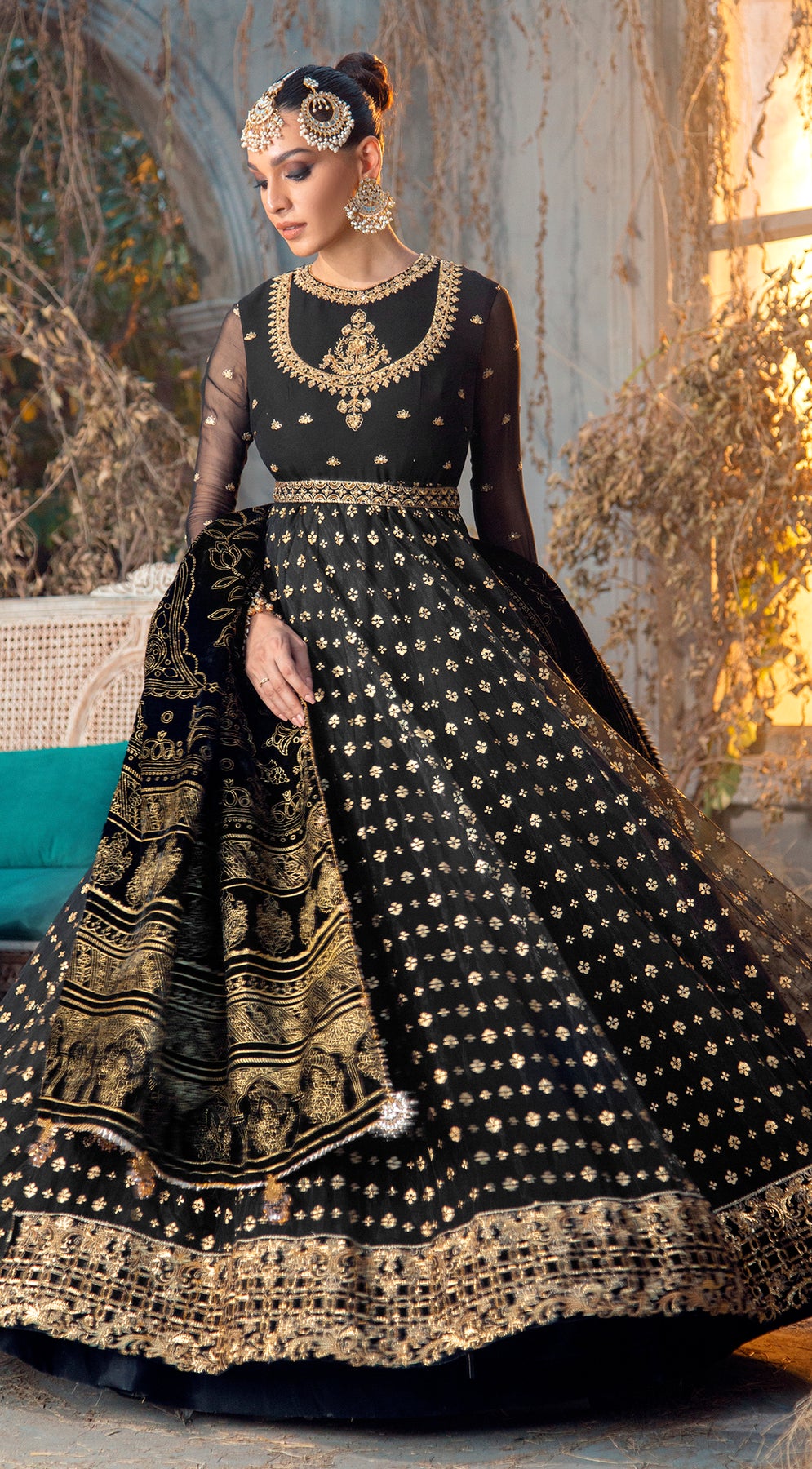 ESMERALDA VL 121-06 | Anaya by Kiran Chaudhry Velour De Fete '21 | Unstitched Embroidered Velvet Suits