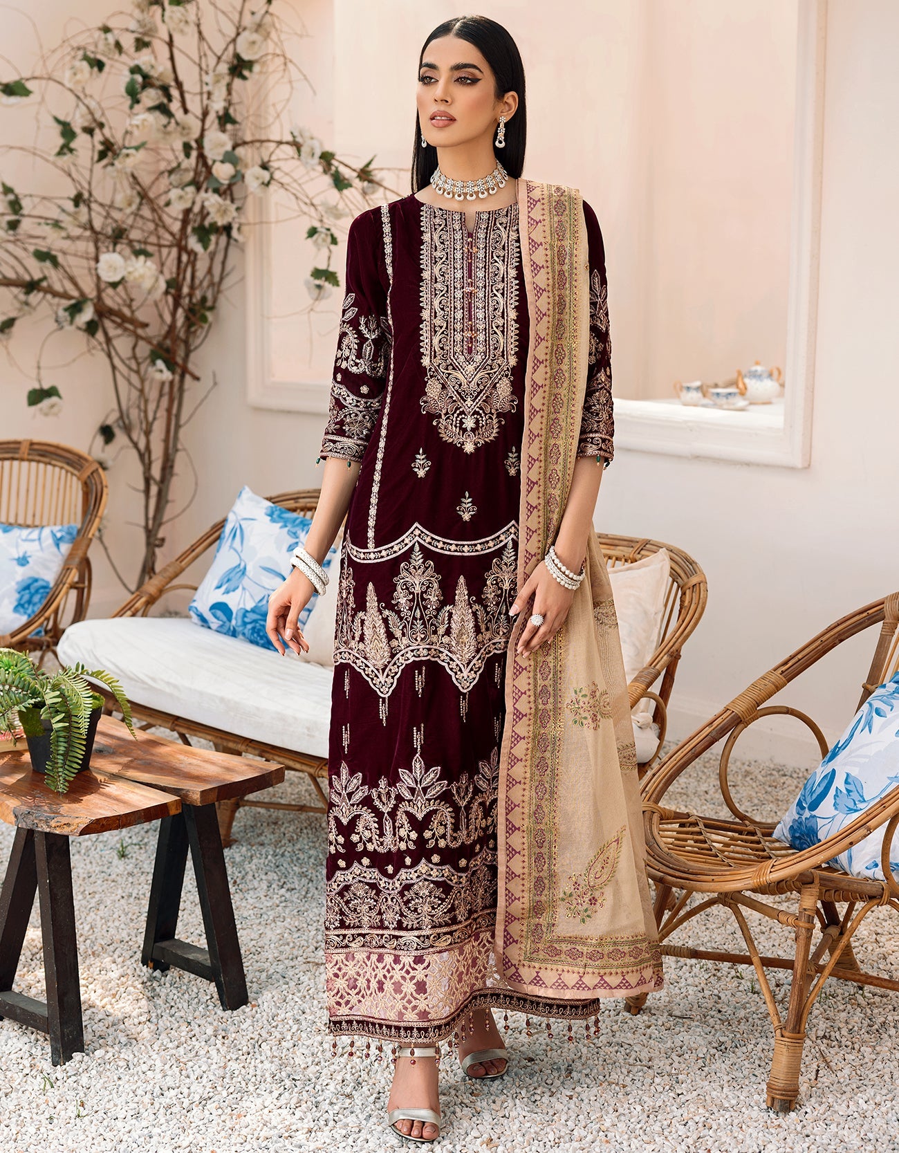 MK-304 | Emaan Adeel Makhmal Collection 2022 | Unstitched & Stitched Embroidered Valvet Suits