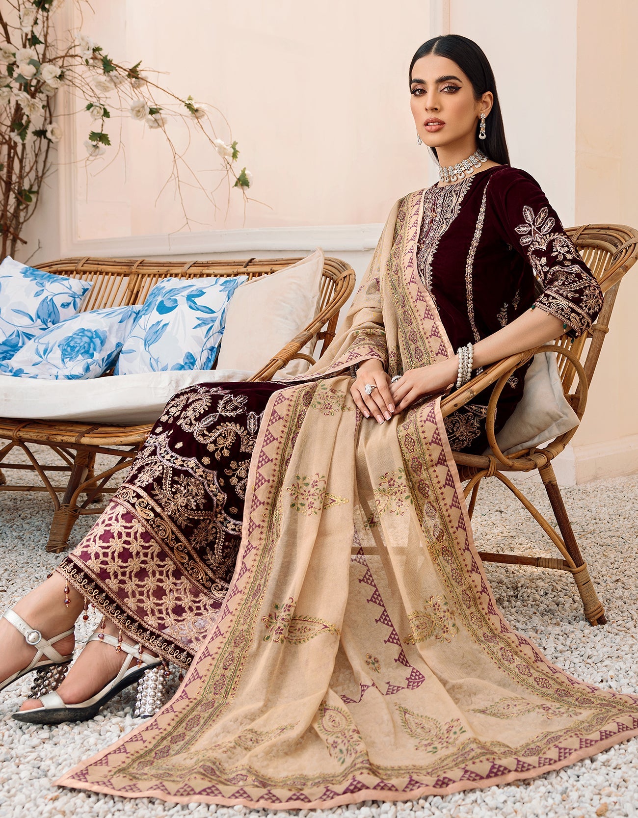 MK-304 | Emaan Adeel Makhmal Collection 2022 | Unstitched & Stitched Embroidered Valvet Suits