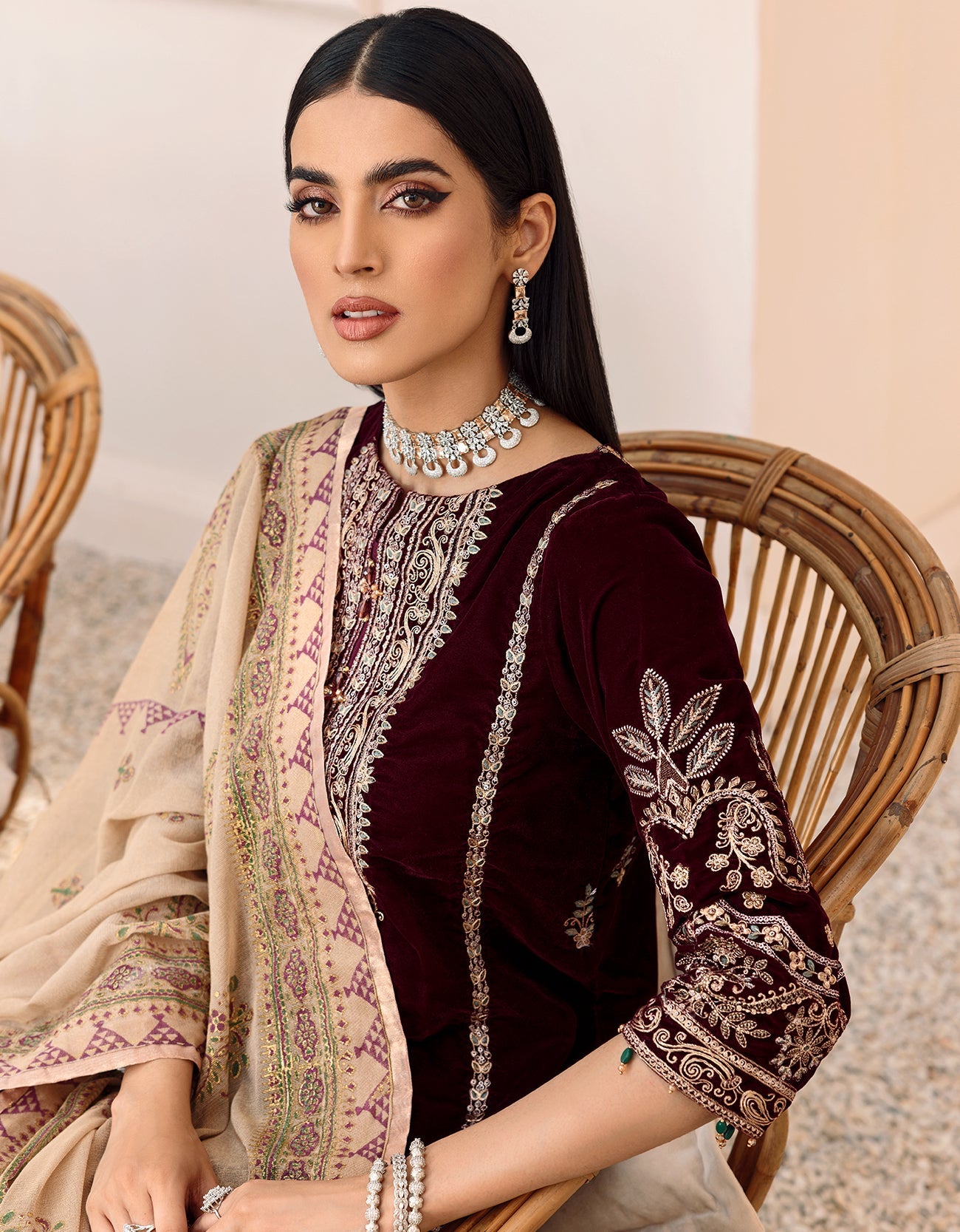 MK-304 | Emaan Adeel Makhmal Collection 2022 | Unstitched & Stitched Embroidered Valvet Suits