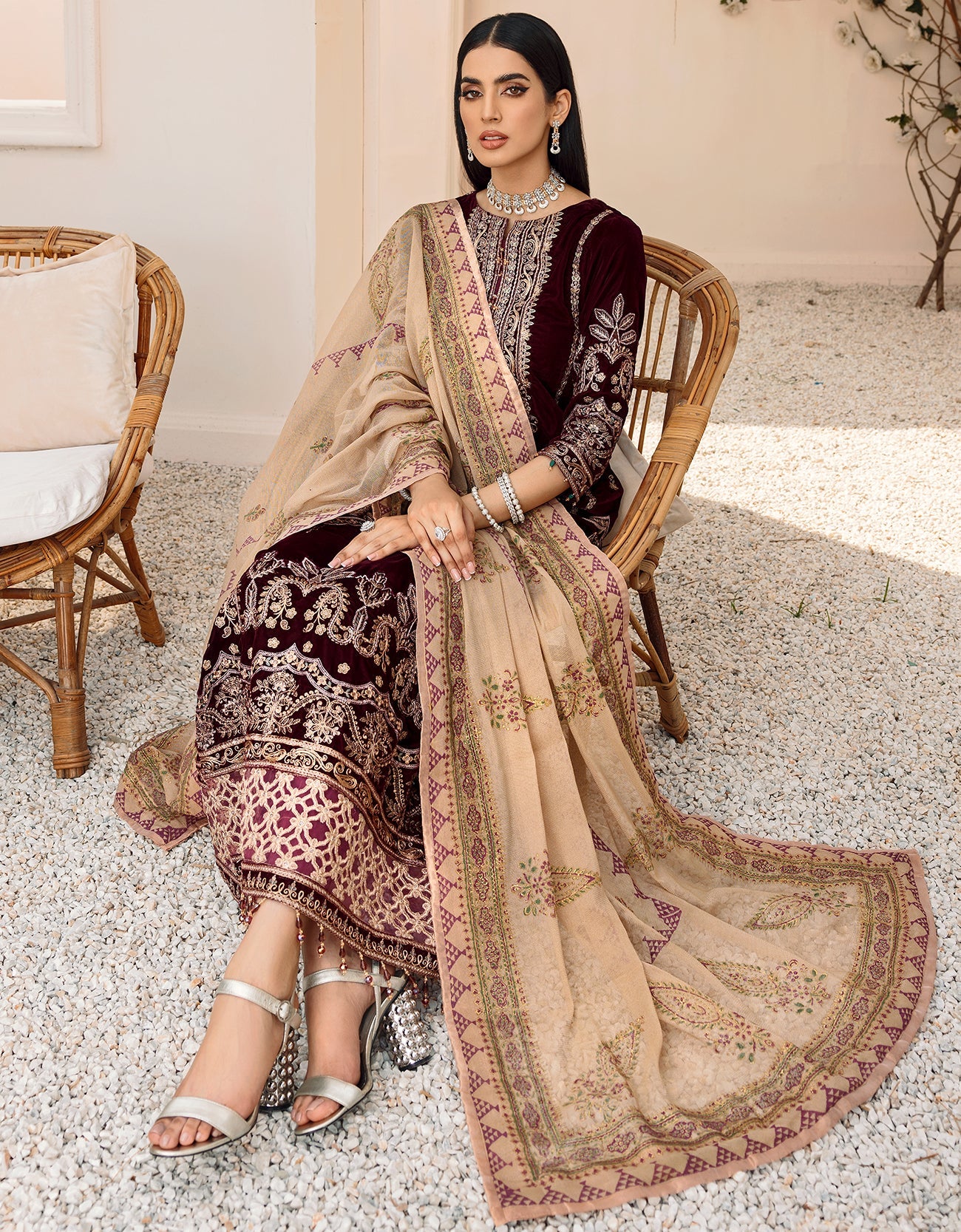 MK-304 | Emaan Adeel Makhmal Collection 2022 | Unstitched & Stitched Embroidered Valvet Suits