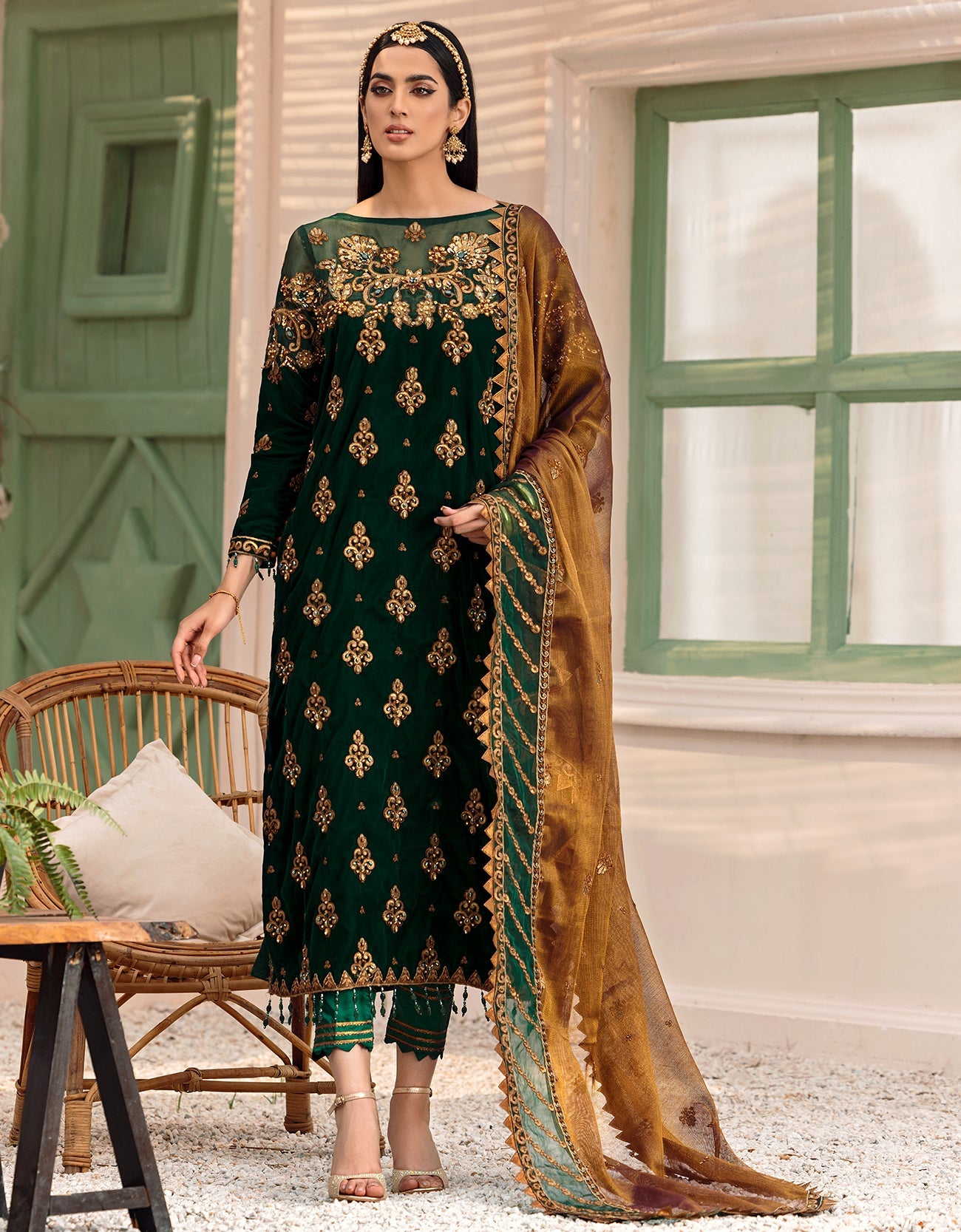 MK-305 | Emaan Adeel Makhmal Collection 2022 | Unstitched & Stitched Embroidered Valvet Suits