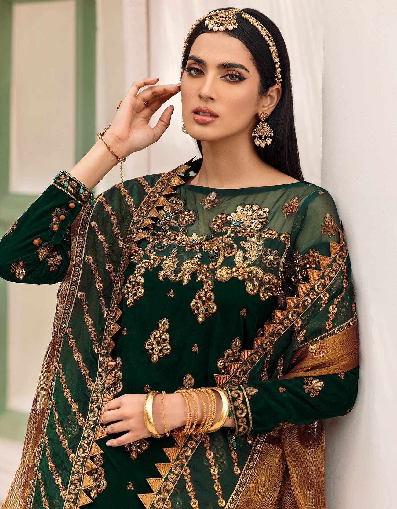 MK-305 | Emaan Adeel Makhmal Collection 2022 | Unstitched & Stitched Embroidered Valvet Suits