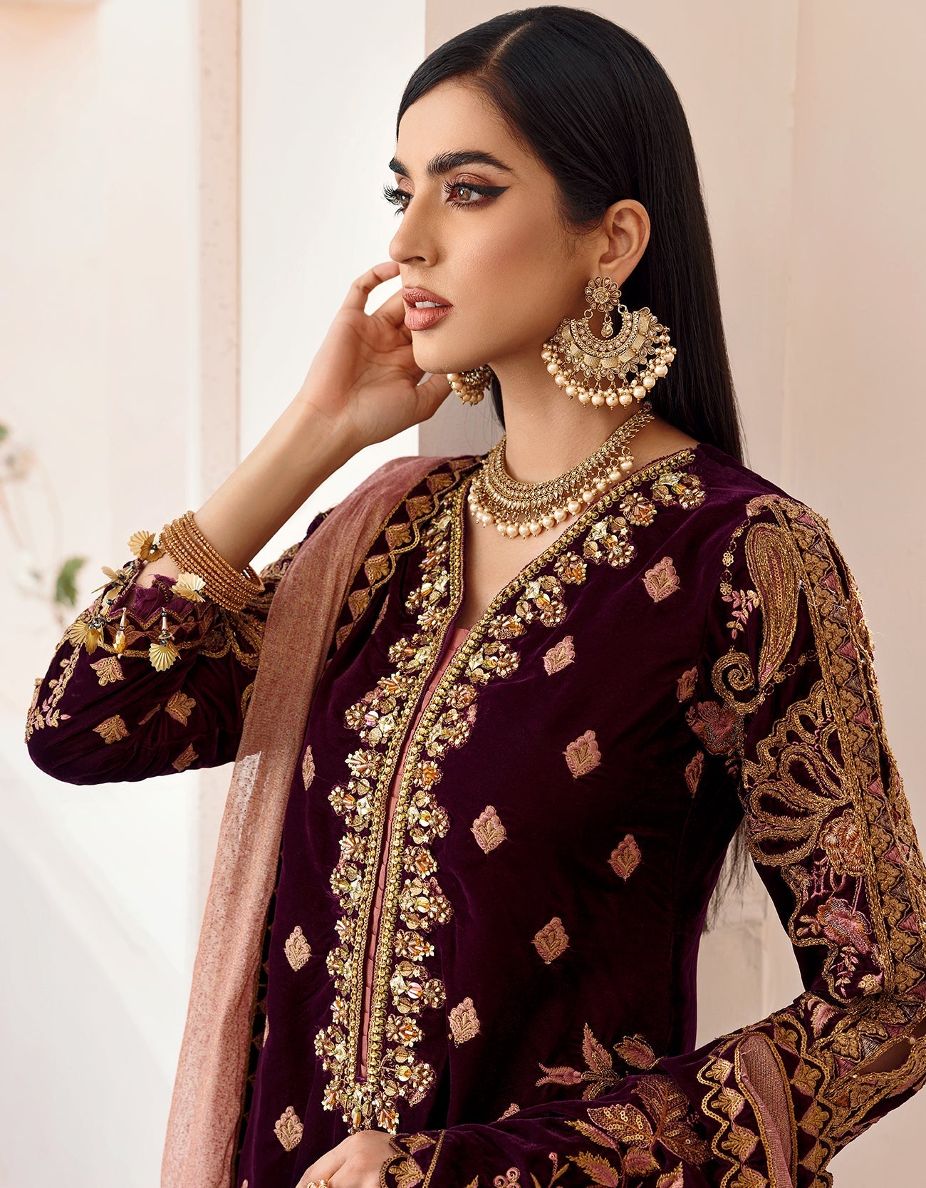 MK-306 | Emaan Adeel Makhmal Collection 2022 | Unstitched & Stitched Embroidered Valvet Suits