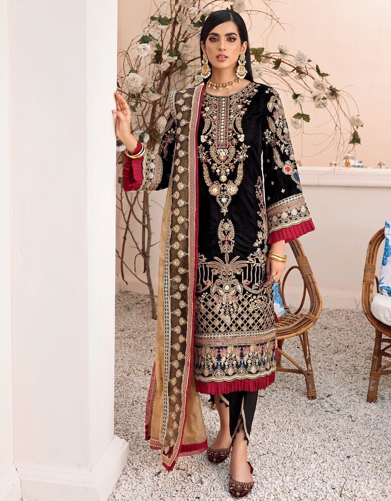 MK-307 | Emaan Adeel Makhmal Collection 2022 | Unstitched & Stitched Embroidered Valvet Suits