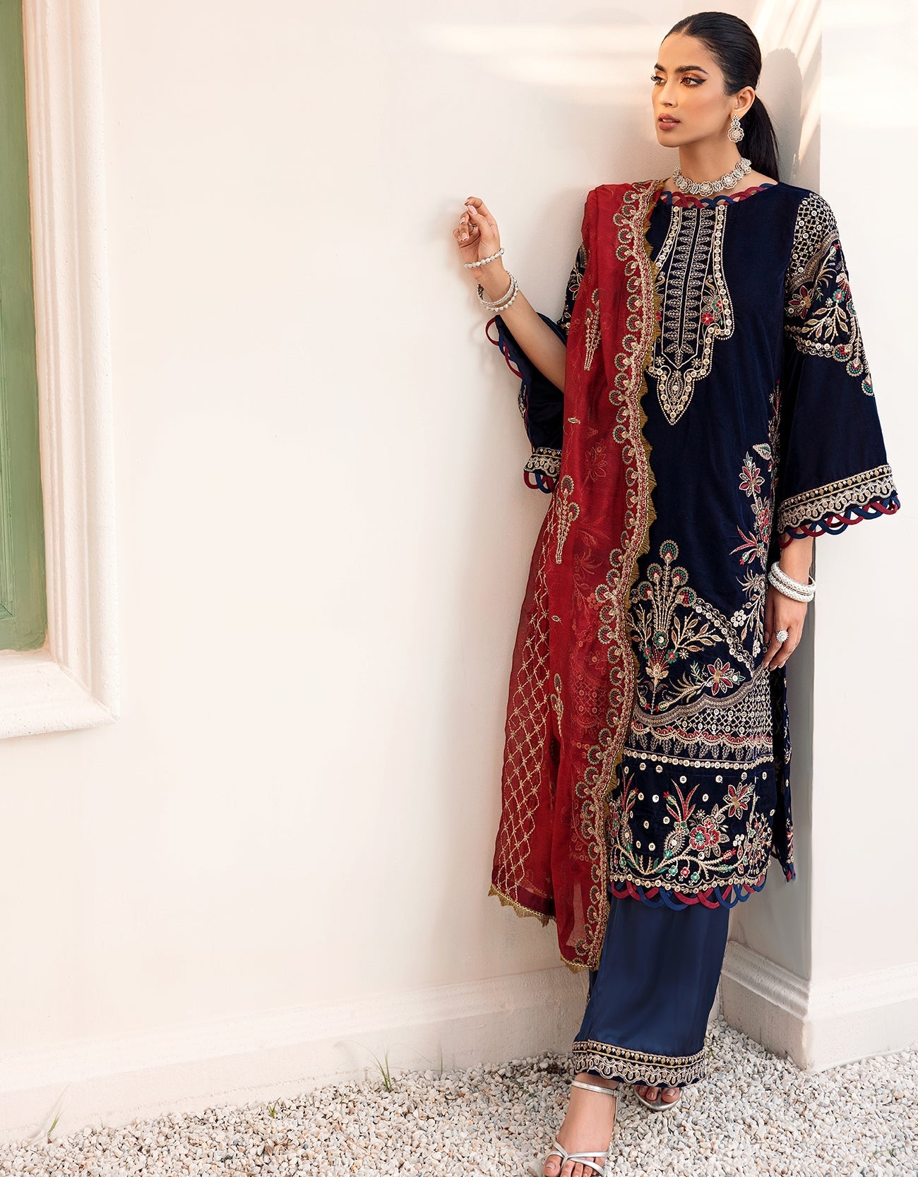 MK-301 | Emaan Adeel Makhmal Collection 2022 | Unstitched & Stitched Embroidered Valvet Suits