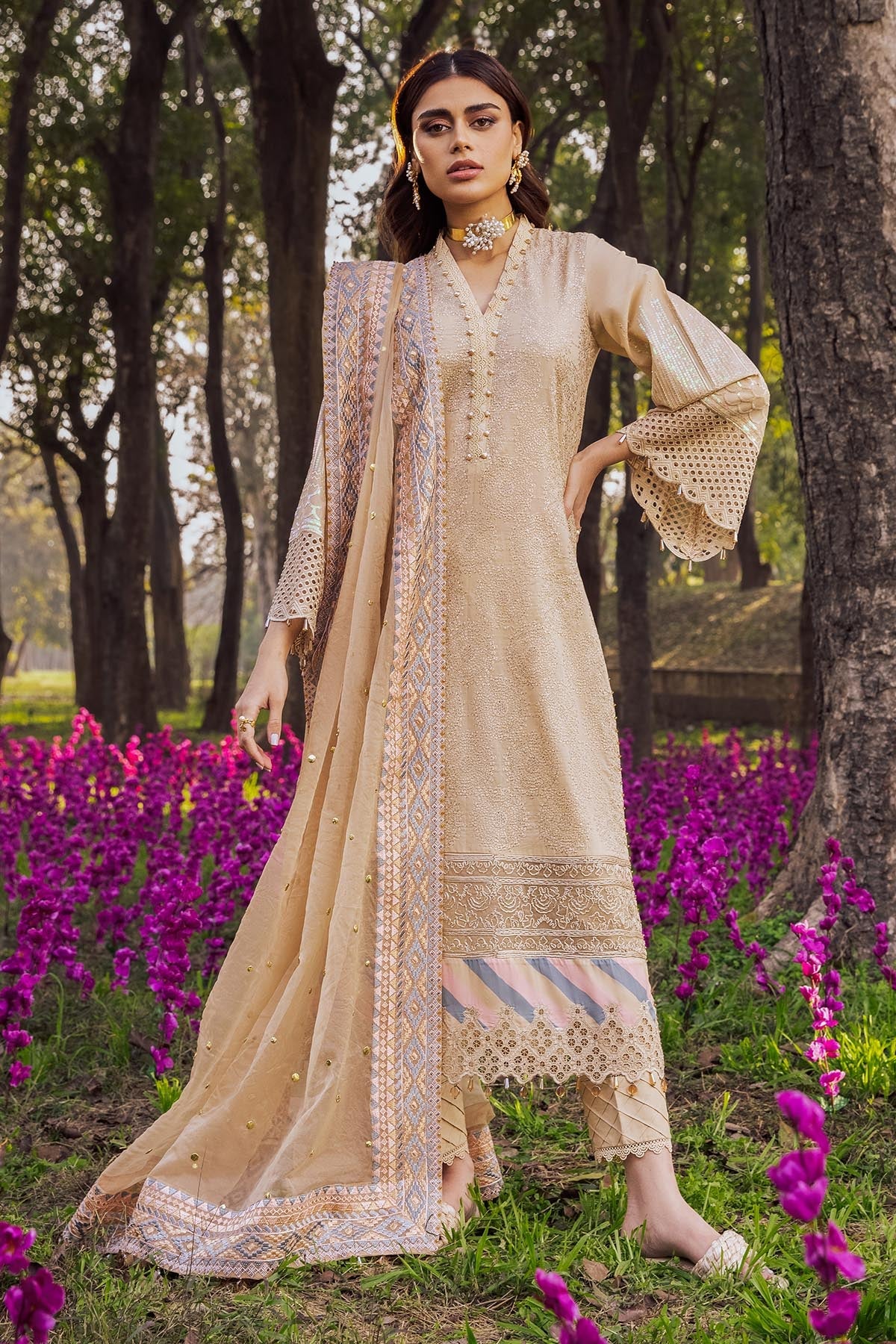 FLOWER GIRL NI-29 | Nureh Blooming Summers Exclusive Luxury Lawn Collection 2022 | Unstitched Embroidered Lawn Suits
