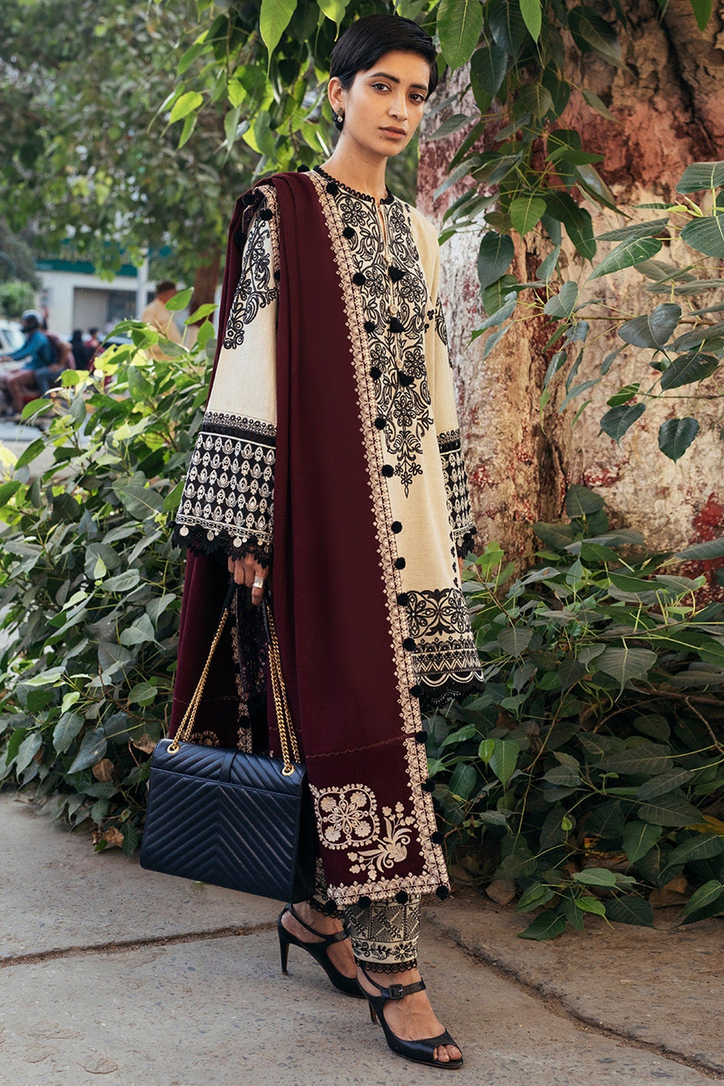 VIDA ZW21-09 | Zaha Hamrahi Winter Collection 2021 | Unstitched Embroidered Khaddar Suits