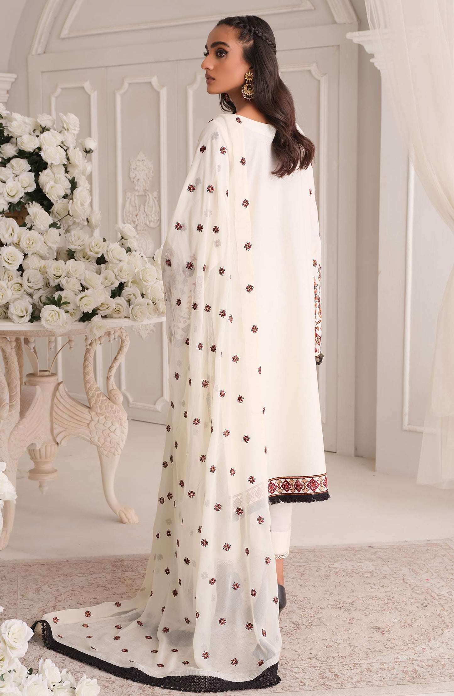 GULL (MLRD-017) | Maryum N Maria Luxury Pret Eid Edit 2022 | Stitched Ready to Wear Suits