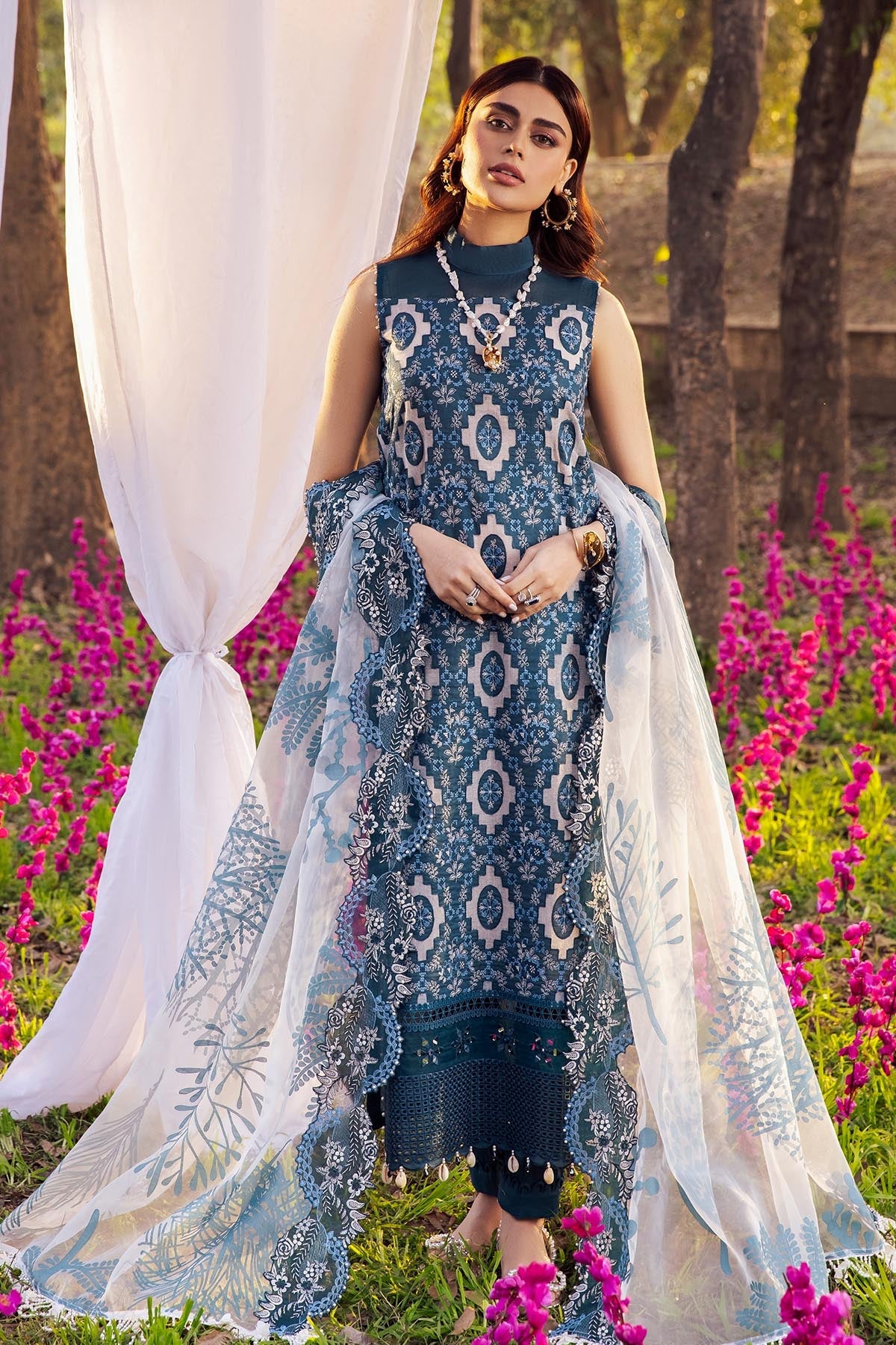 BABY BREATH NI-33 | Nureh Blooming Summers Exclusive Luxury Lawn Collection 2022 | Unstitched Embroidered Lawn Suits