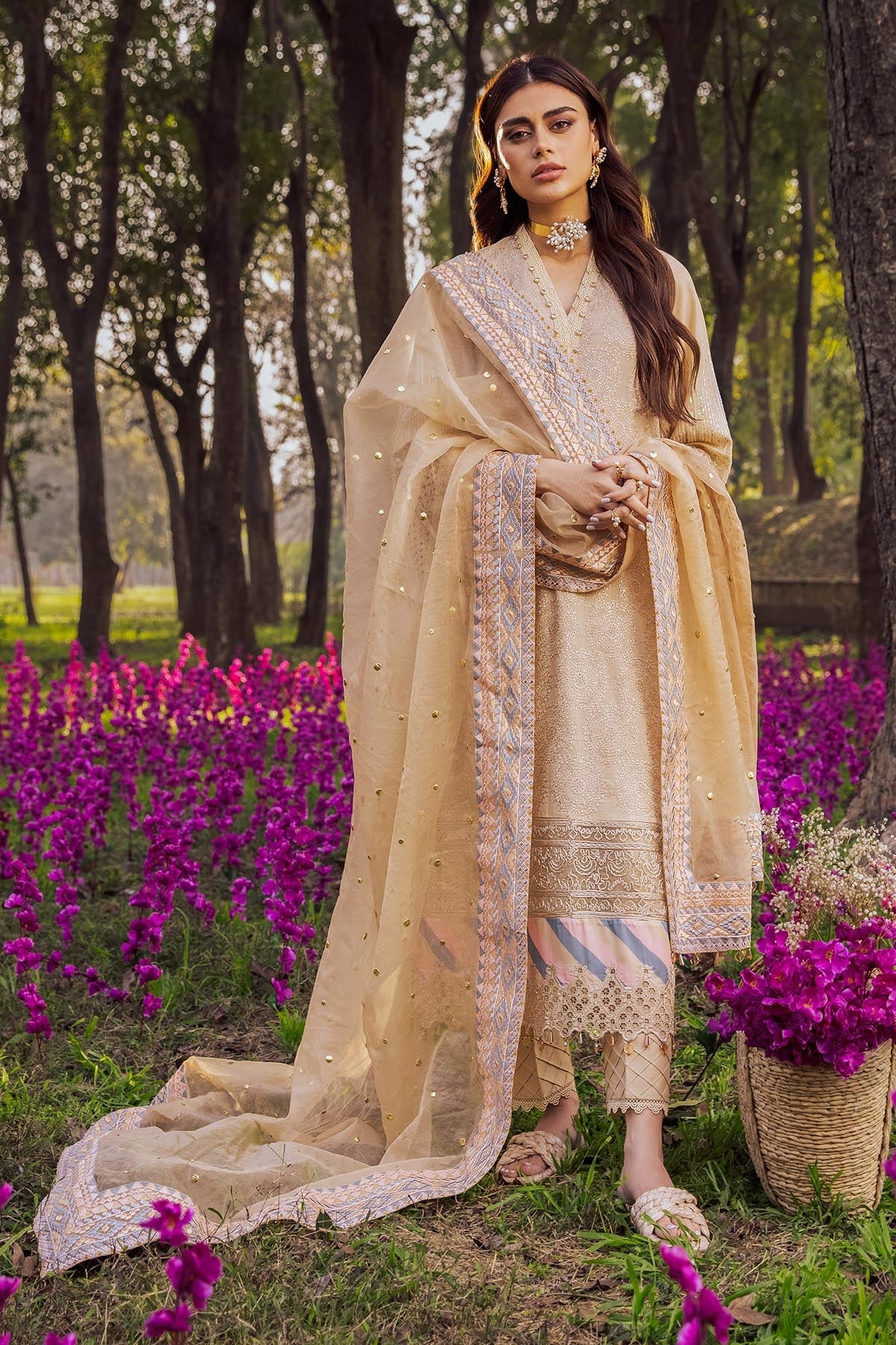 FLOWER GIRL NI-29 | Nureh Blooming Summers Exclusive Luxury Lawn Collection 2022 | Unstitched Embroidered Lawn Suits