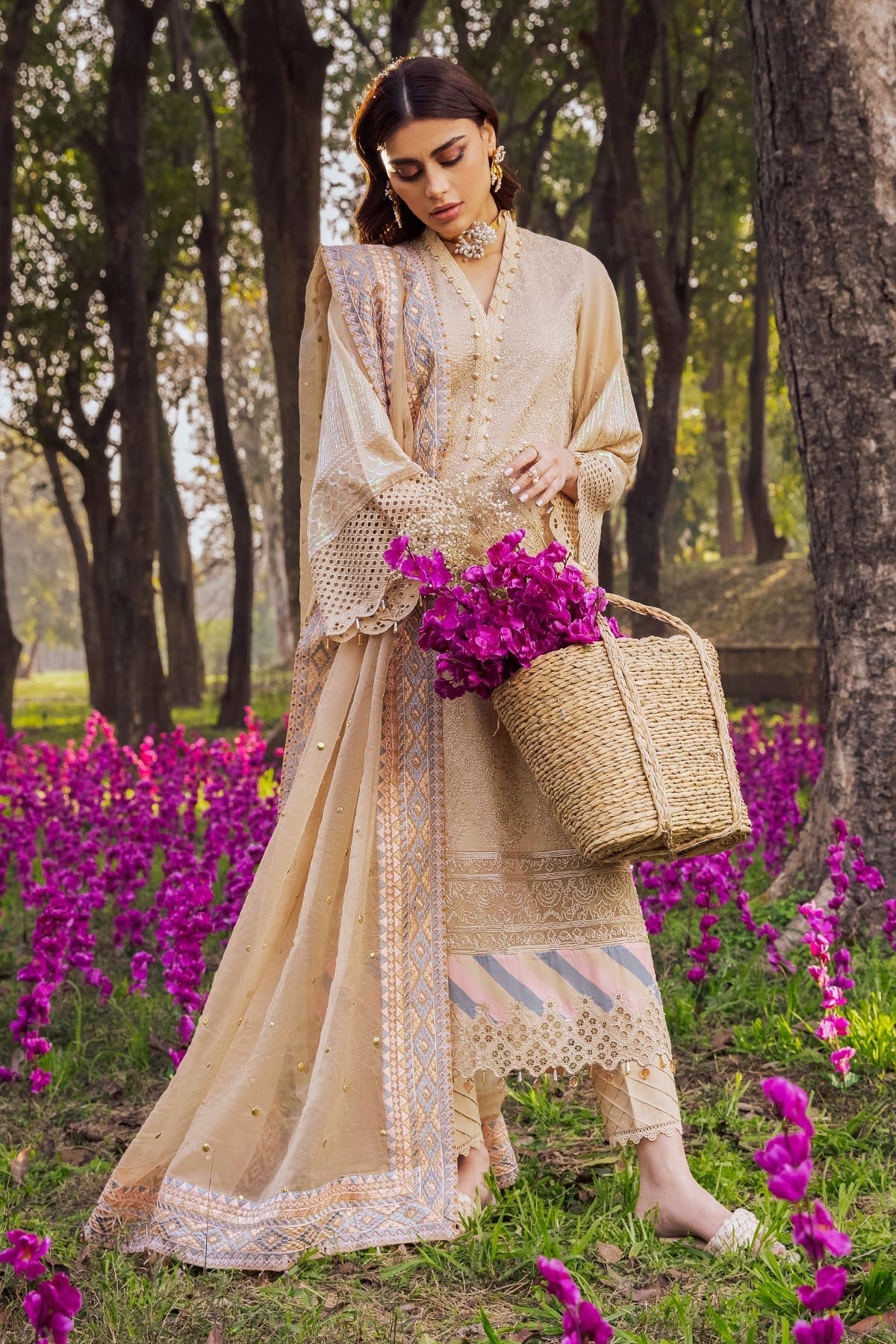 FLOWER GIRL NI-29 | Nureh Blooming Summers Exclusive Luxury Lawn Collection 2022 | Unstitched Embroidered Lawn Suits