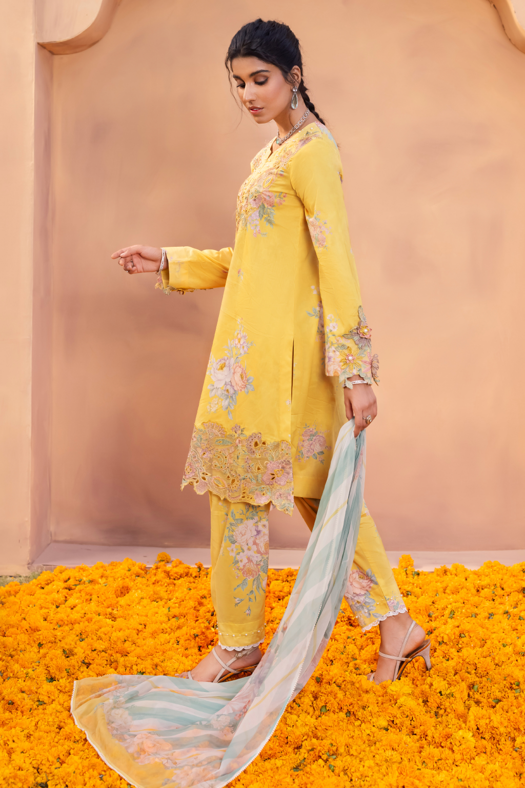 AL-07 Aanisah | Iznik Aashiyan Embroidered Unstitched Festive Lawn Collection23