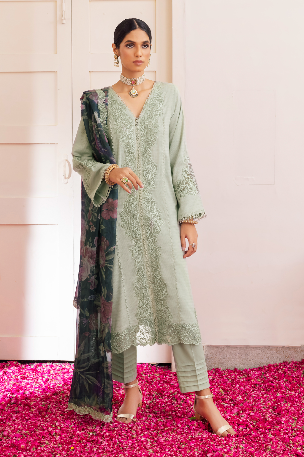 AL-05 Insha | Iznik Aashiyan Embroidered Unstitched Festive Lawn Collection23