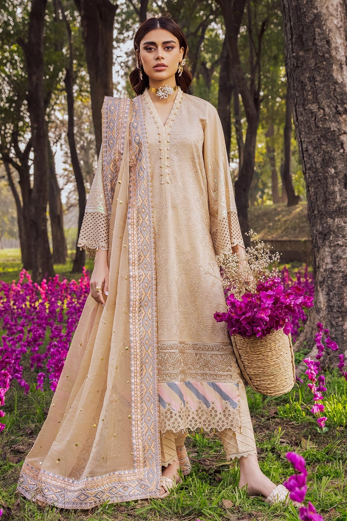 FLOWER GIRL NI-29 | Nureh Blooming Summers Exclusive Luxury Lawn Collection 2022 | Unstitched Embroidered Lawn Suits