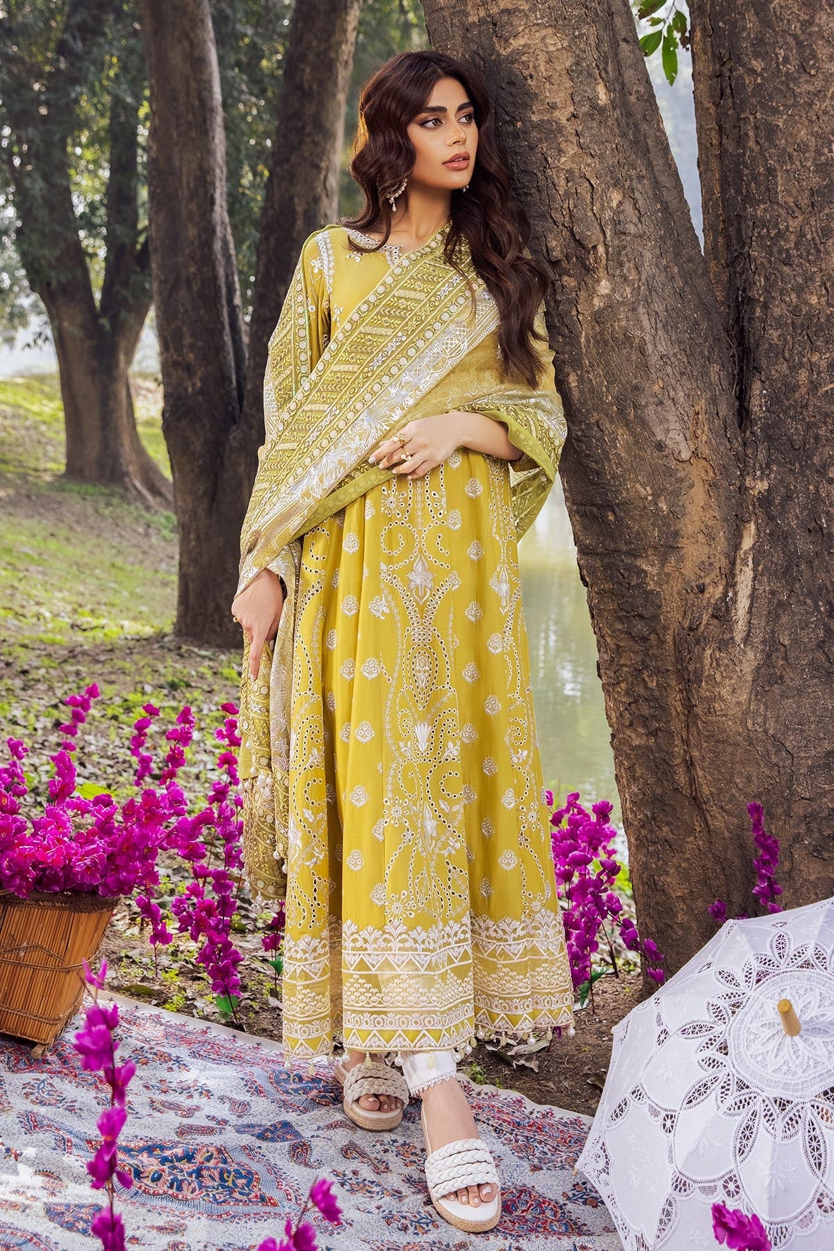 GOLDEN HOUR NI-27 | Nureh Blooming Summers Exclusive Luxury Lawn Collection 2022 | Unstitched Embroidered Lawn Suits