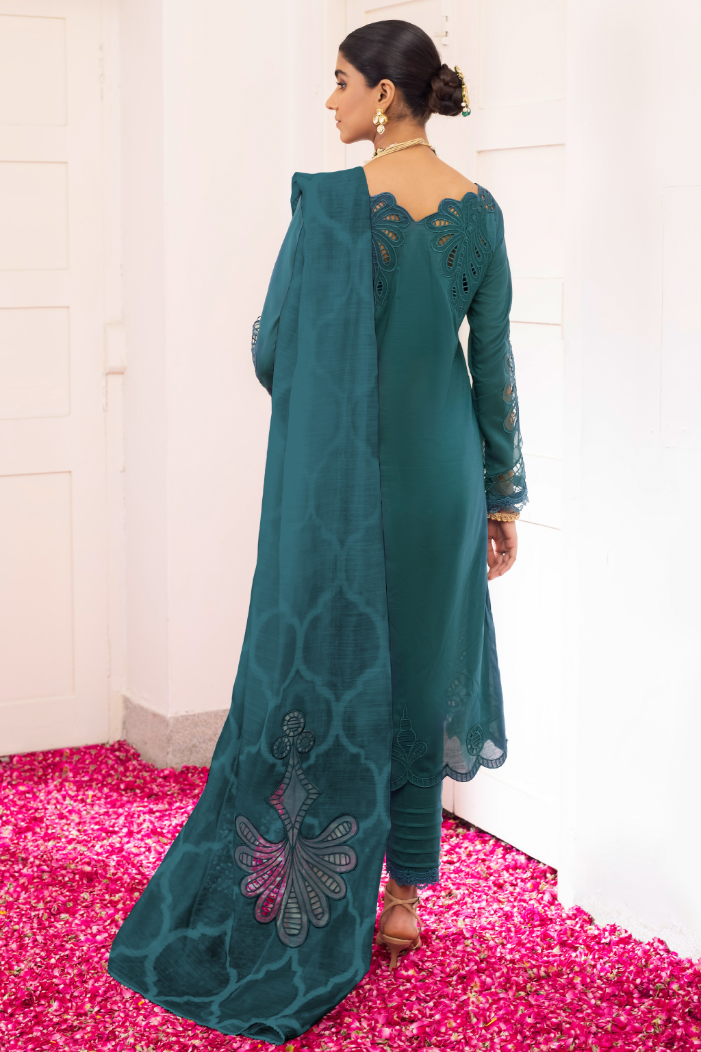 AL-12 Alzena | Iznik Aashiyan Embroidered unstitched Festive Lawn Collection23