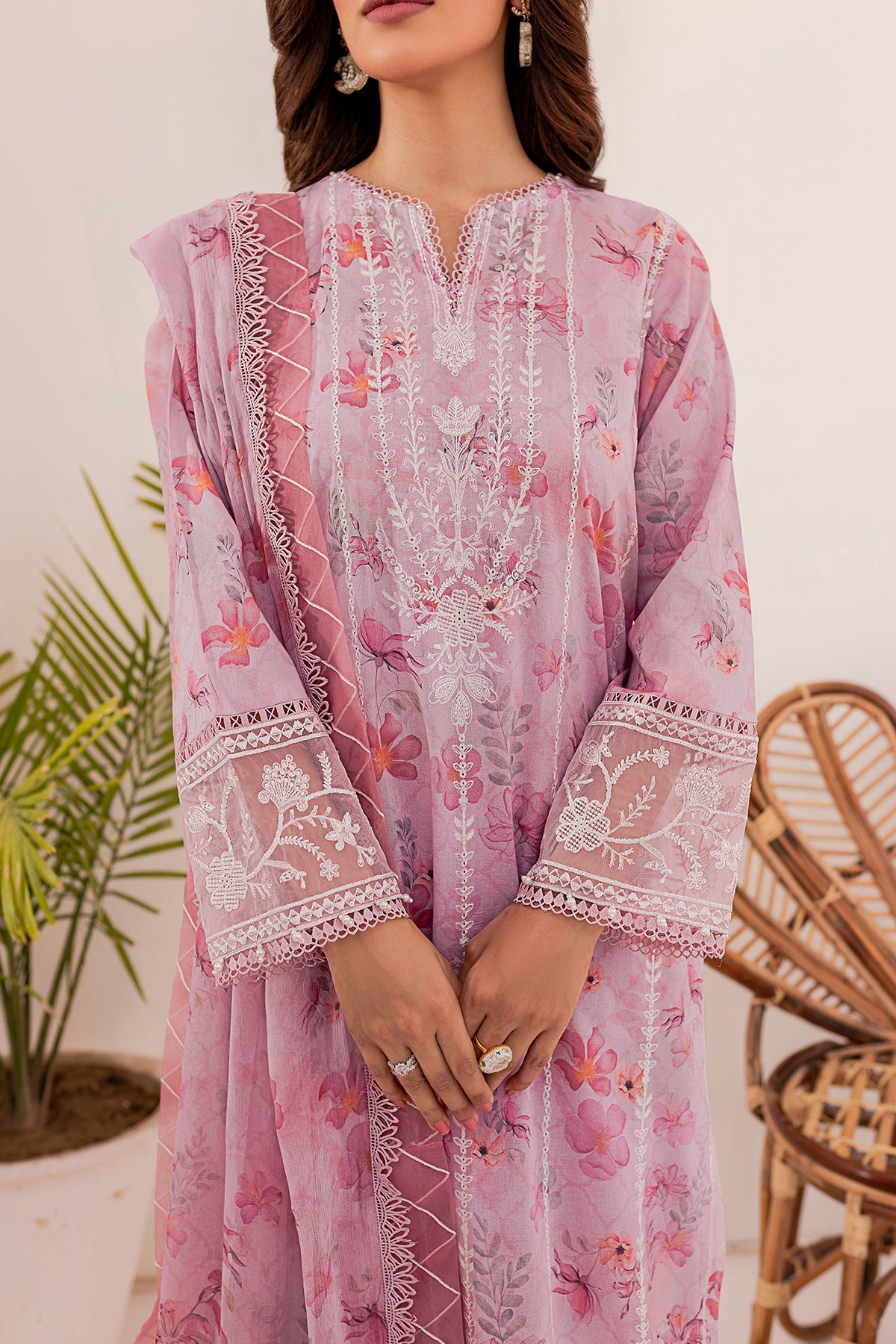 Florista| Farasha Mehak Festive Lawn SS 23 | Unstitched Embroidered Collection