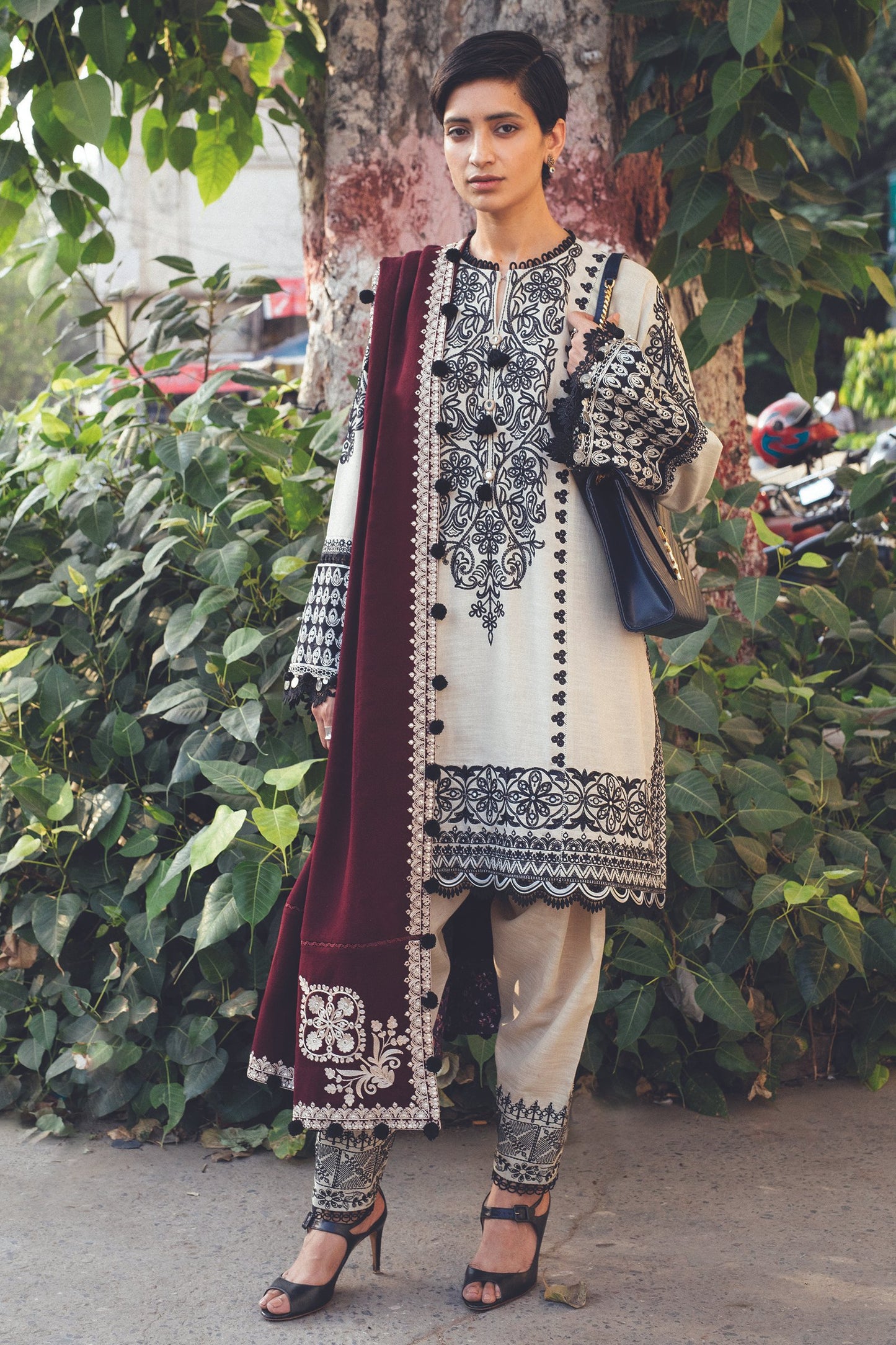 VIDA ZW21-09 | Zaha Hamrahi Winter Collection 2021 | Unstitched Embroidered Khaddar Suits