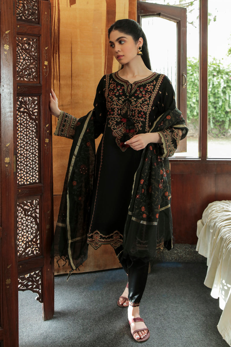 AQ-01 ZAREEN | Qalamkar Qline Dastak Summer Collection 2022 | Unstitched Embroidered Lawn Suits