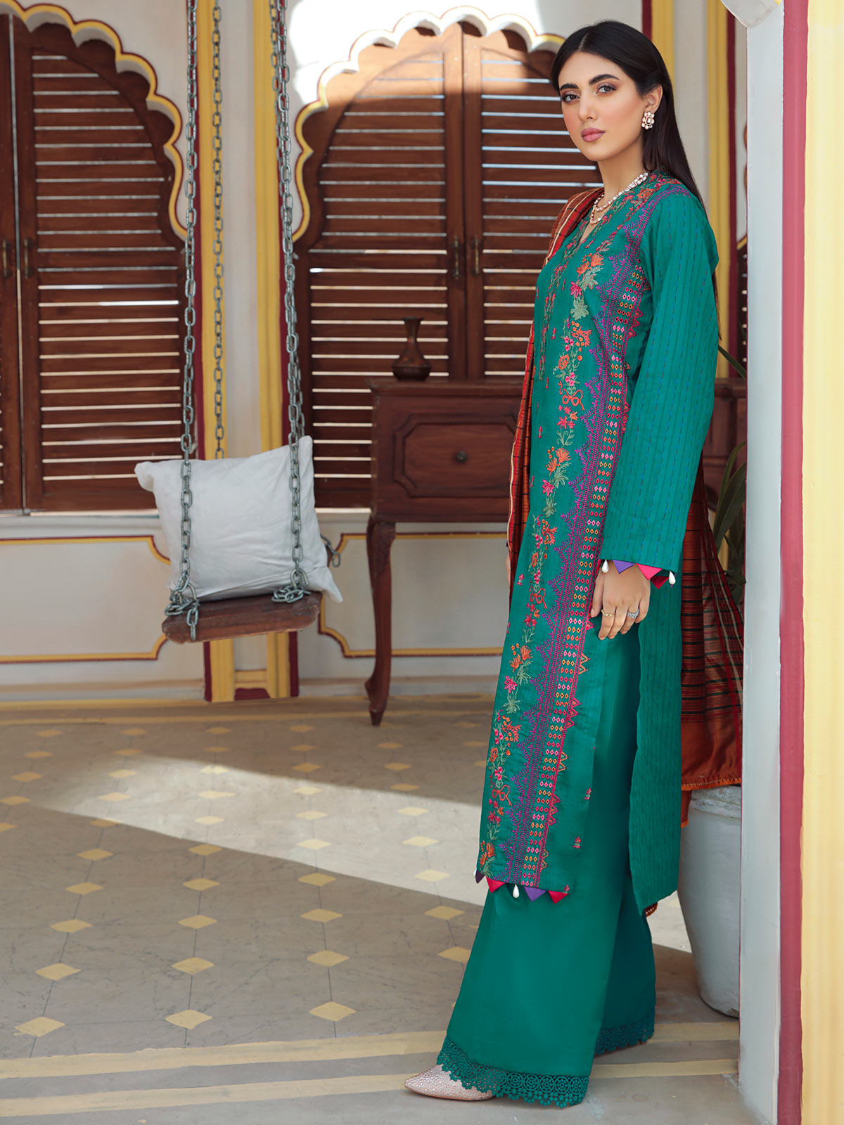 Nissa Festive By RajBari '22 D#02 | Unstitched Embroidered Jacquard Suit