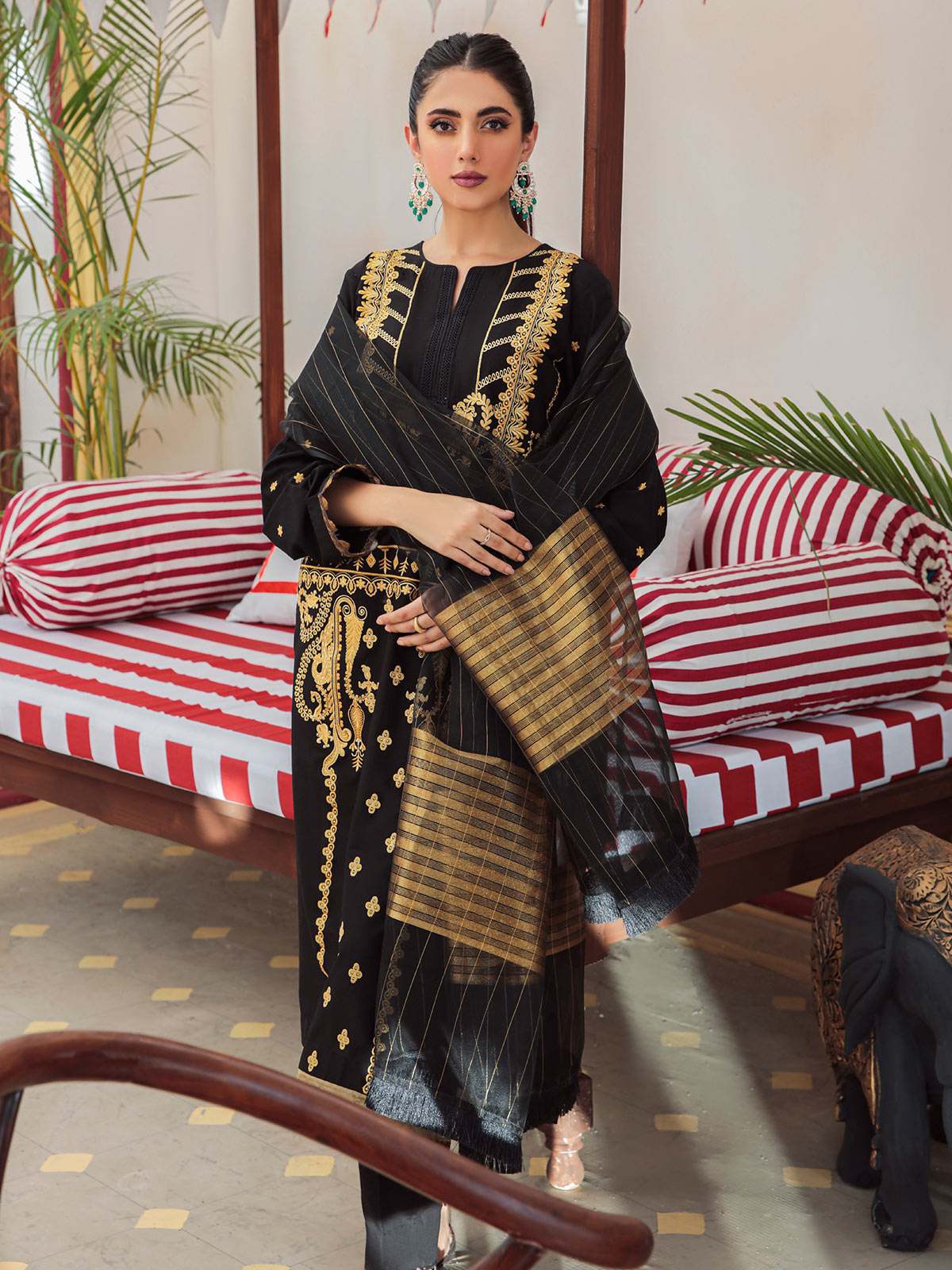 Nissa Festive By RajBari '22 D#07 | Unstitched Embroidered Jacquard Suit