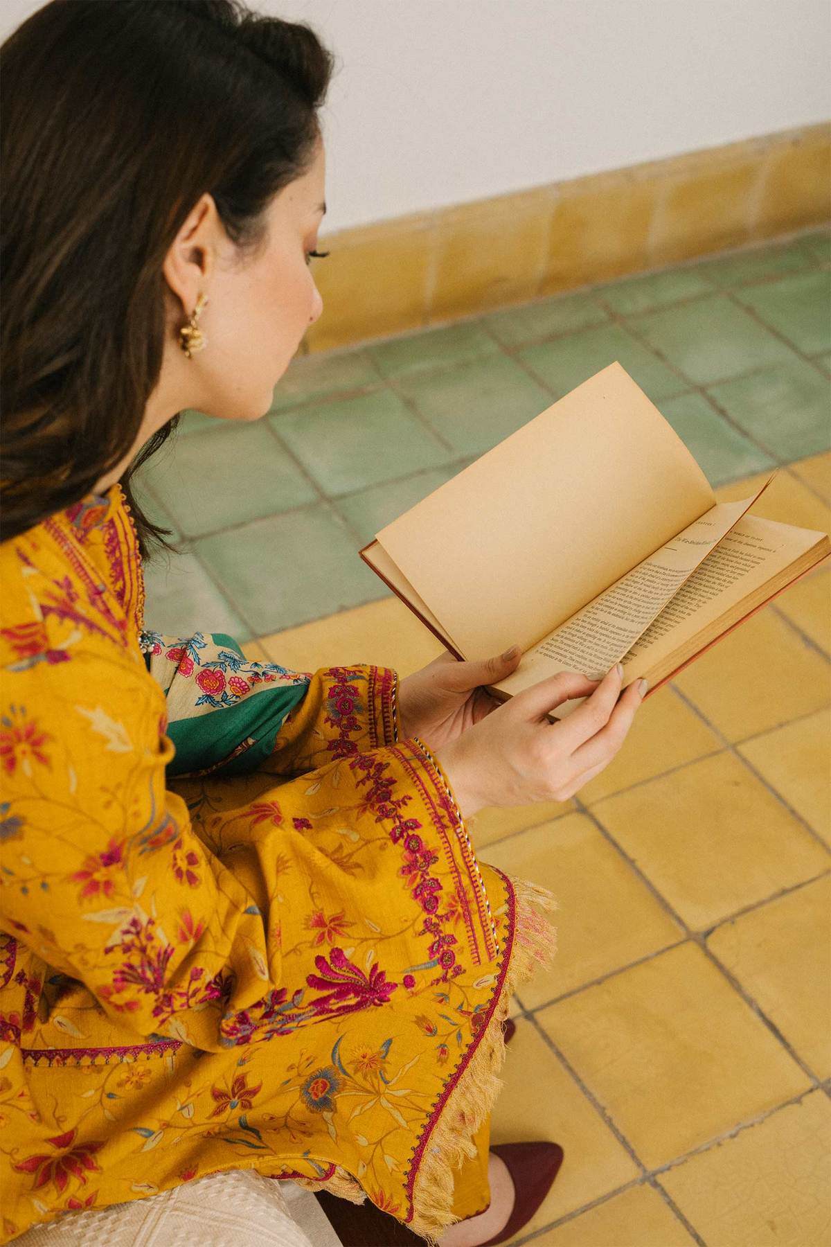 ZW21-1B | Zara Shahjahan Coco Winter 2021 Collection | Unstitched Embroidered Khaddar Suit