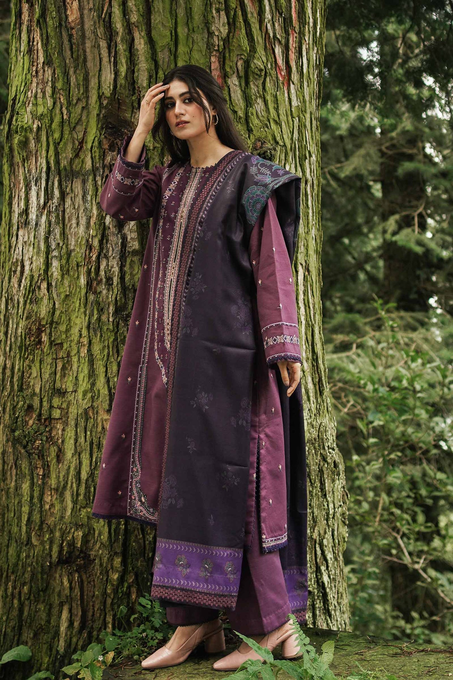 ZW22-2B | Zara Shahjahan Coco Winter Collection 2022 | Unstitched Embroidered Khaddar Linen Suits