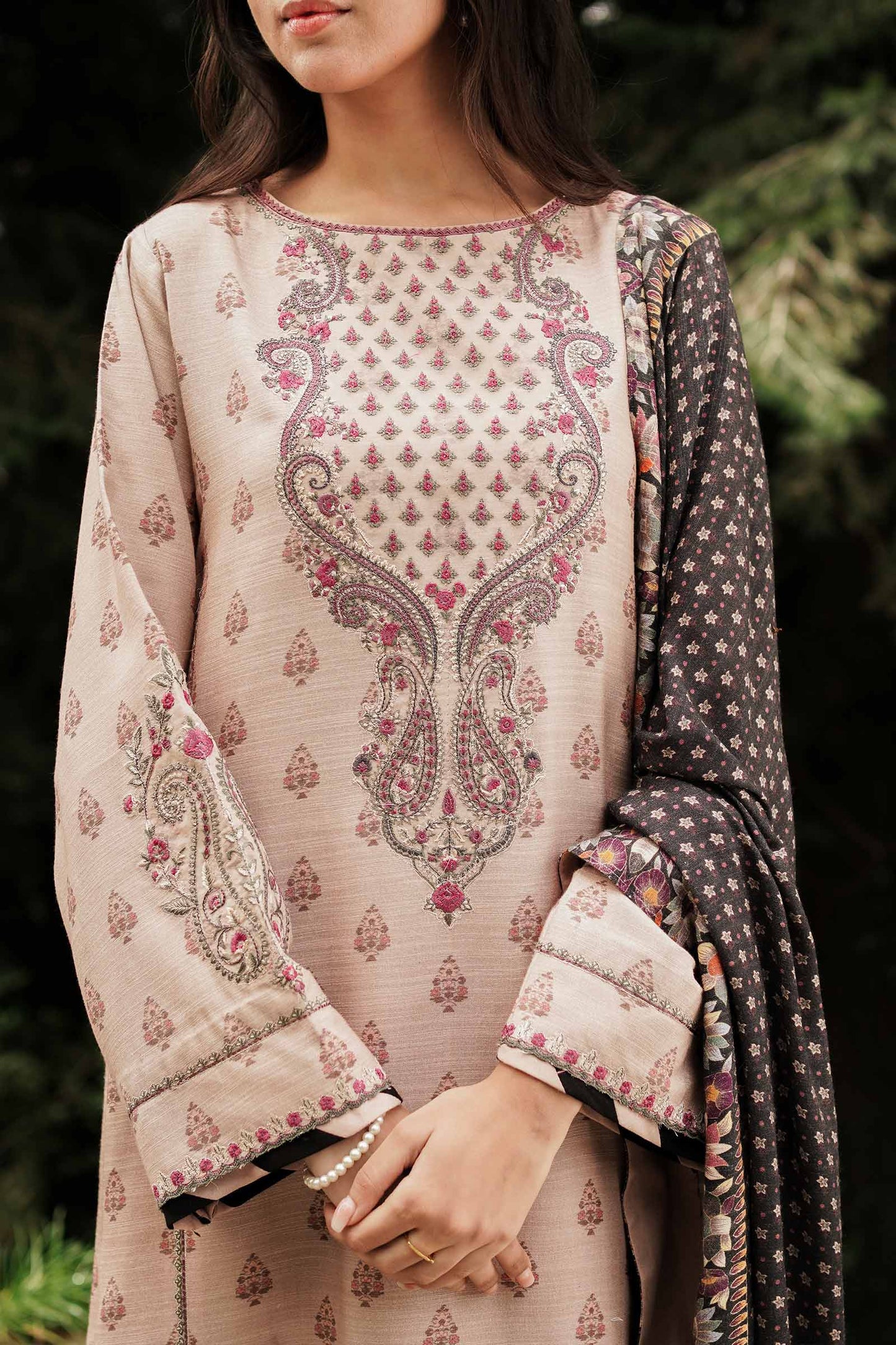 ZW22-3A | Zara Shahjahan Coco Winter Collection 2022 | Unstitched Embroidered Khaddar Linen Suits