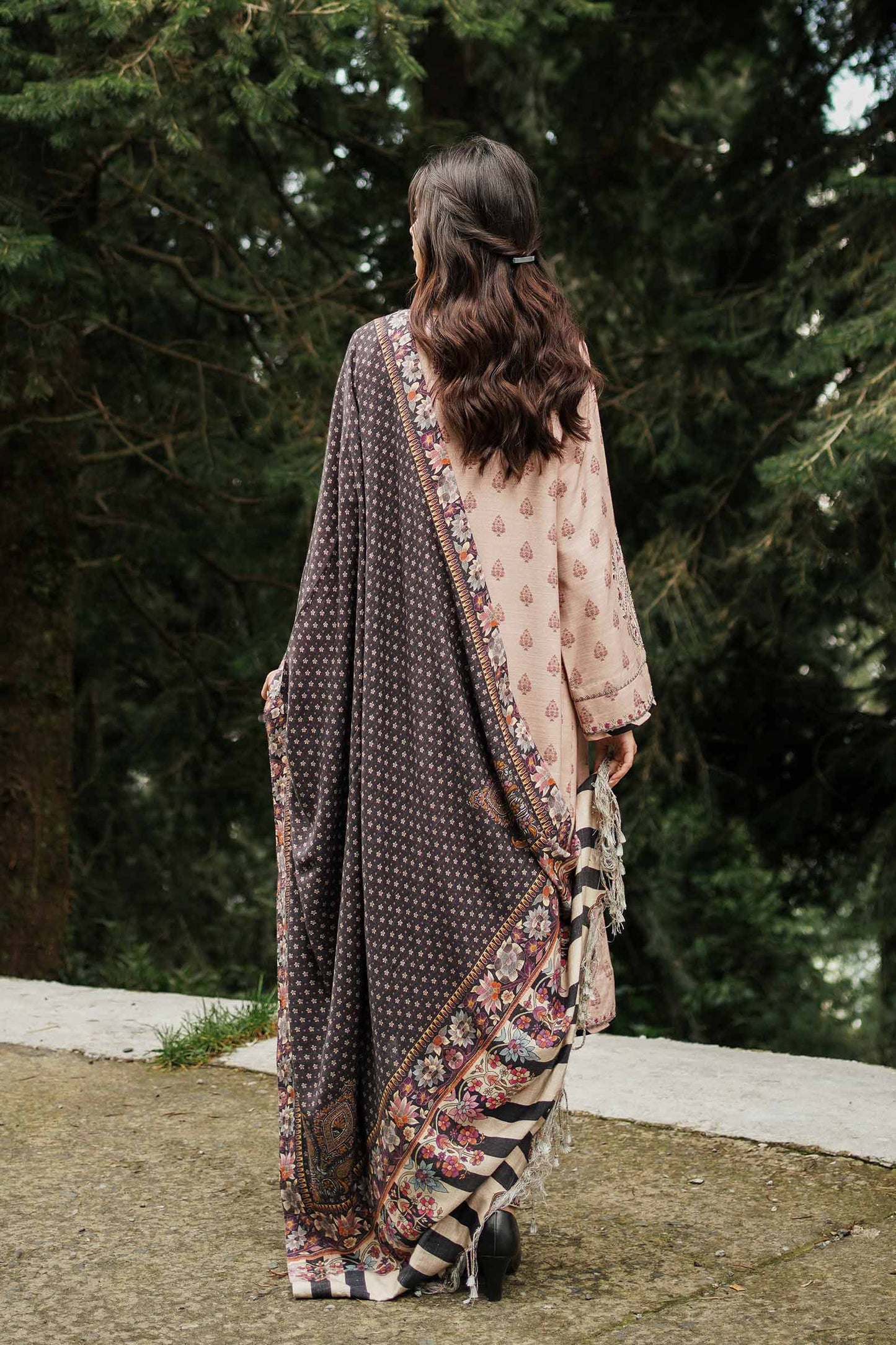 ZW22-3A | Zara Shahjahan Coco Winter Collection 2022 | Unstitched Embroidered Khaddar Linen Suits