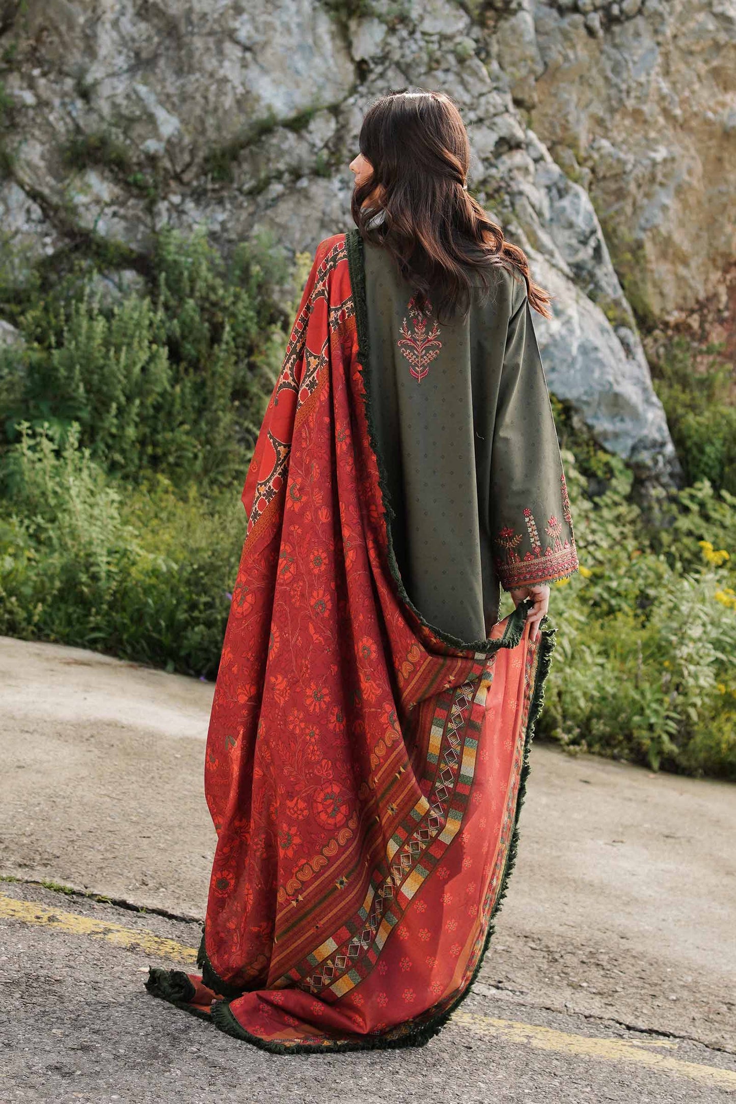 ZW22-7A | Zara Shahjahan Coco Winter Collection 2022 | Unstitched Embroidered Khaddar Linen Suits