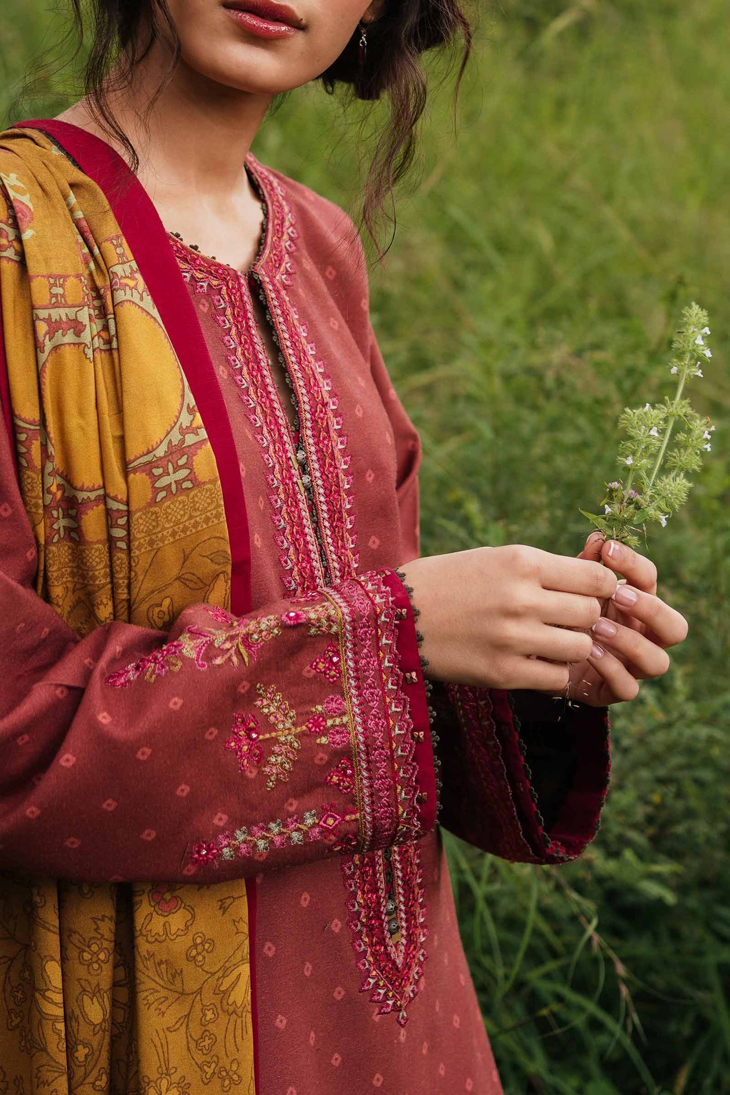 ZW22-7B | Zara Shahjahan Coco Winter Collection 2022 | Unstitched Embroidered Khaddar Linen Suits