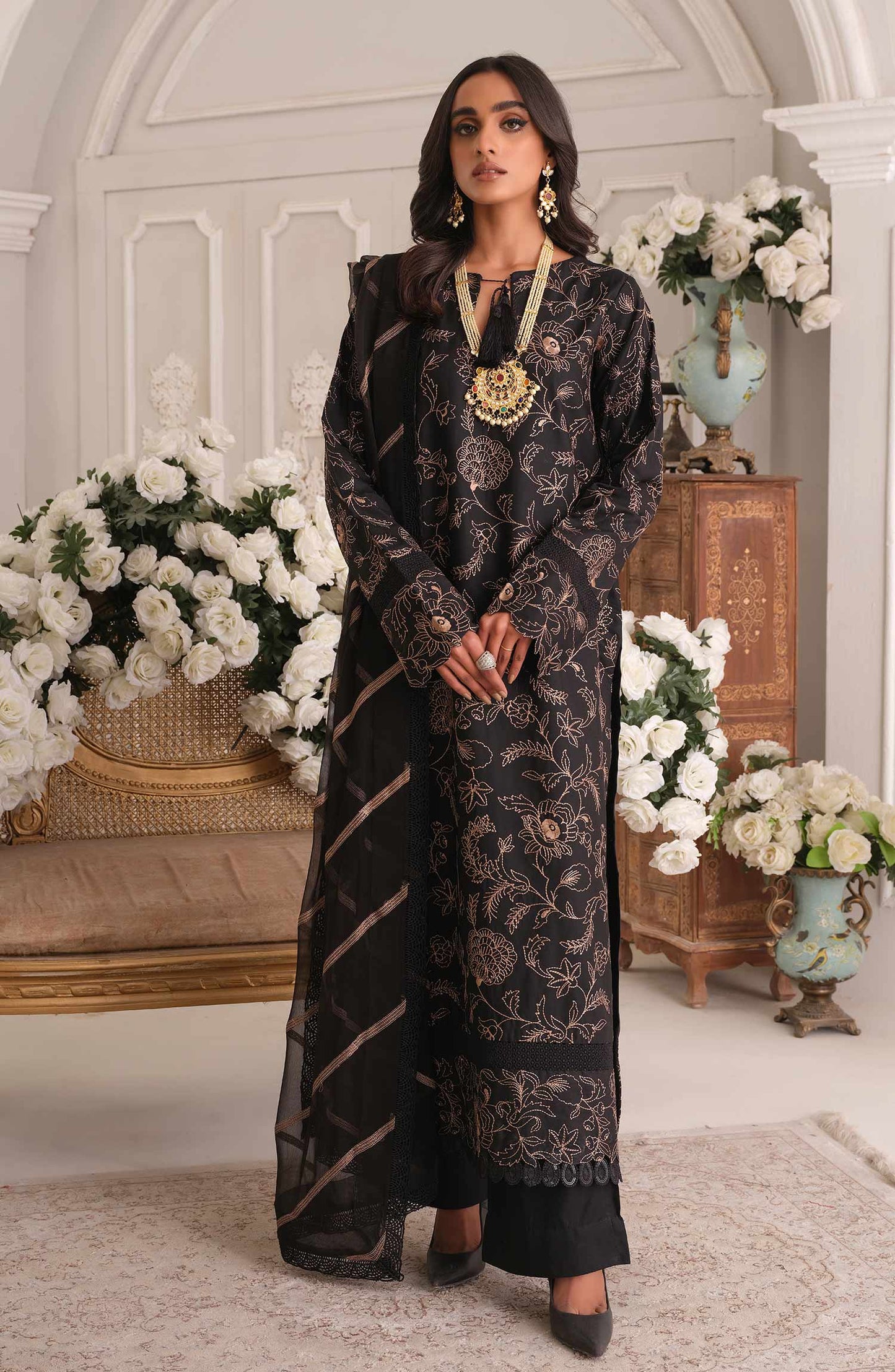 CAVIAR (MLRD-005) |  Maryum N Maria Luxury Pret Eid Edit 2022 | Stitched Ready to Wear Suits