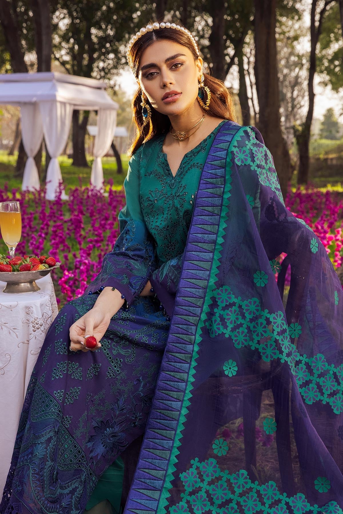 LYNA NI-31 | Nureh Blooming Summers Exclusive  Luxury Lawn Collection 2022 | Unstitched Embroidered Lawn Suits