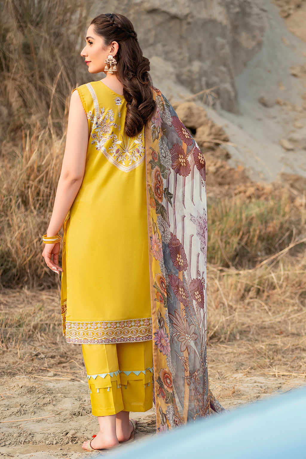 Y-609  |  Ramsha Riwayat Luxury Lawn Vol 7 Collection | Unstitched Lawn Embroidered Suits