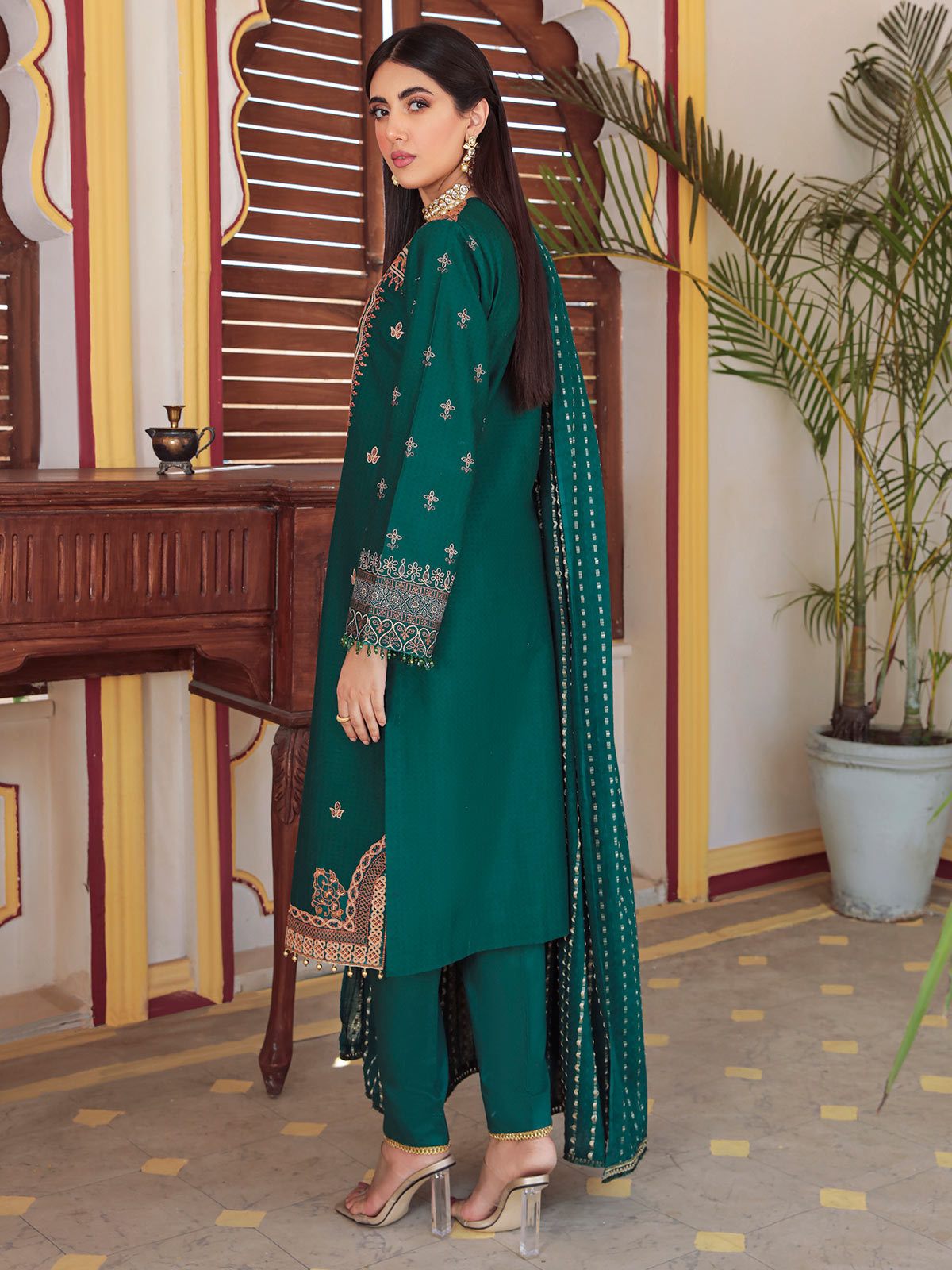 Nissa Festive By RajBari '22  D#01 | Unstitched Embroidered Jacquard Suit