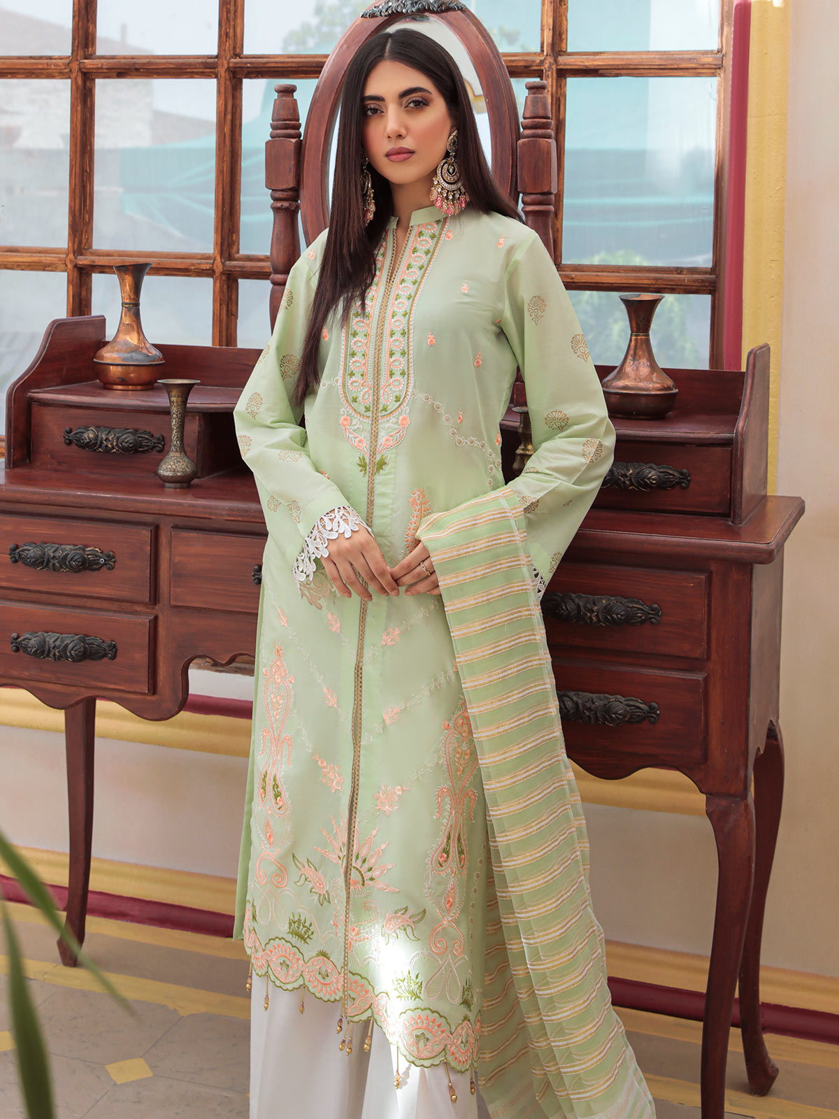 Nissa Festive By RajBari '22  D#05 | Unstitched Embroidered Jacquard Suit