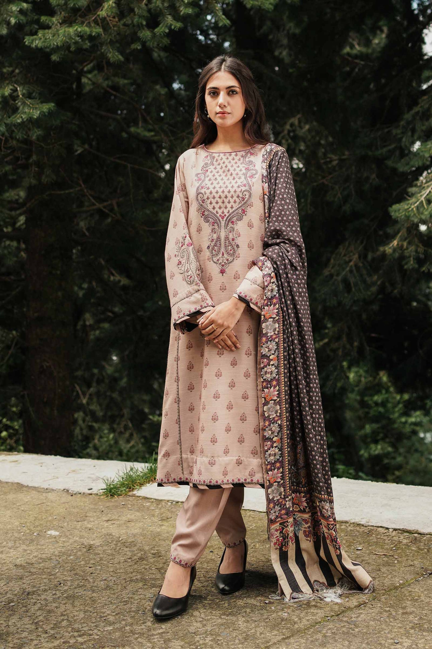ZW22-3A | Zara Shahjahan Coco Winter Collection 2022 | Unstitched Embroidered Khaddar Linen  Suits