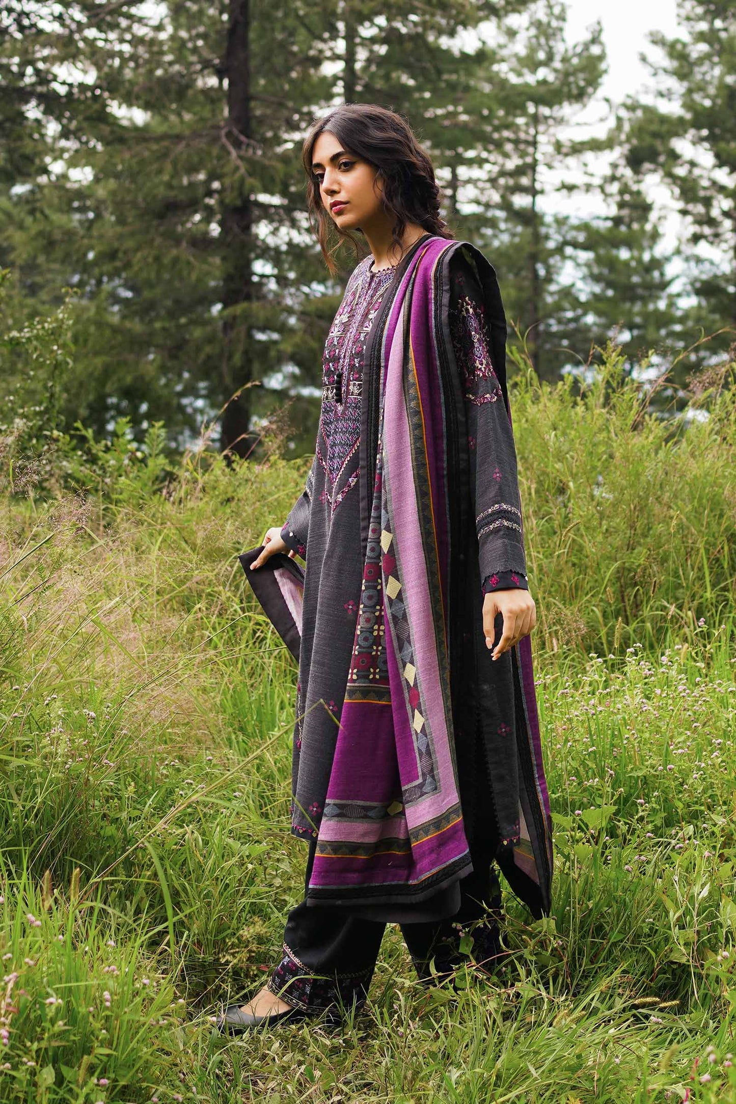 ZW22-5A | Zara Shahjahan Coco Winter Collection 2022 | Unstitched Embroidered Khaddar Linen  Suits