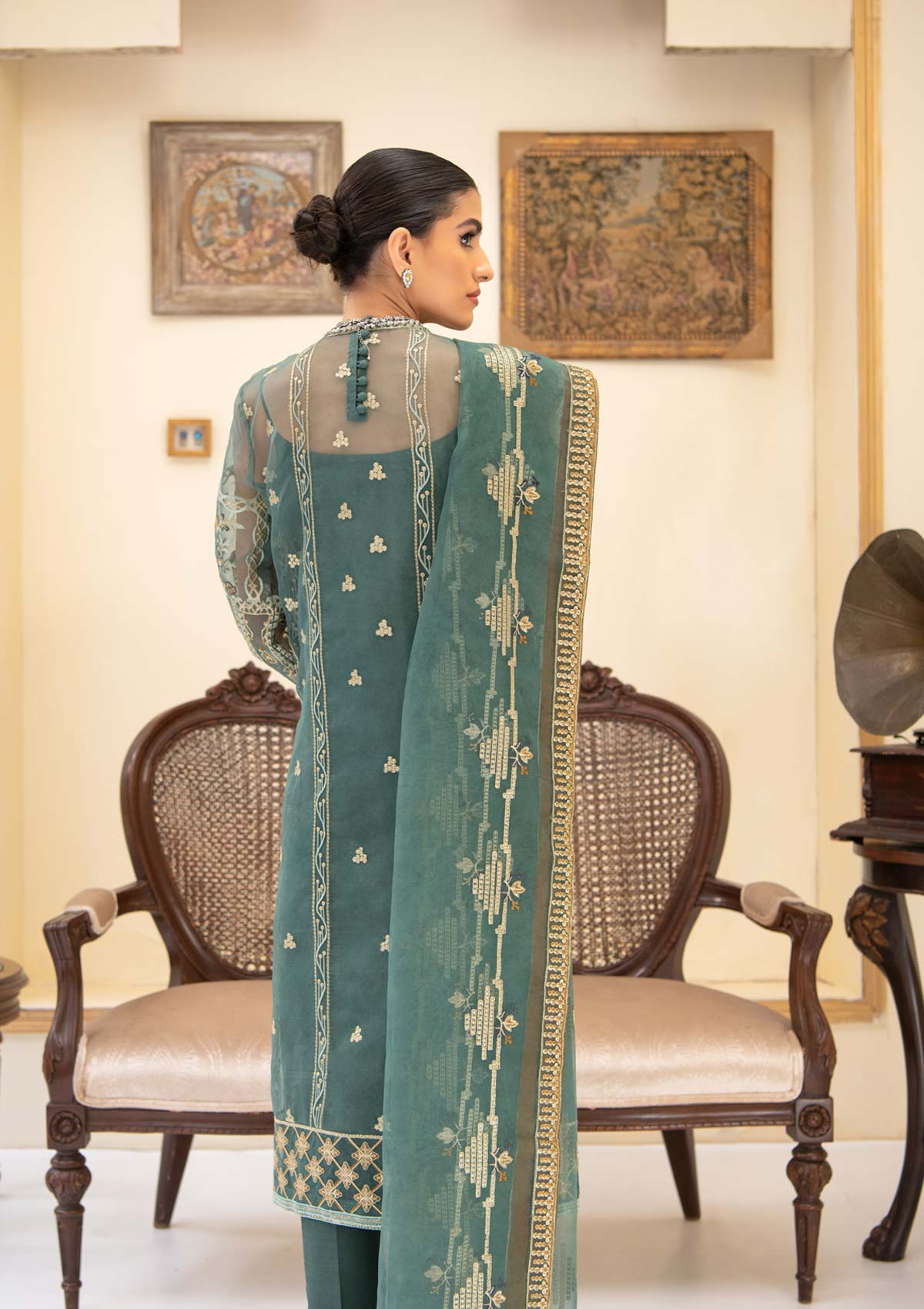 RÊVEUSE - LOOK 05 | AIK Atelier Reveuse Spring 2021 Collection - Organza & Tule | Unstitched mbroidered Organza Suits